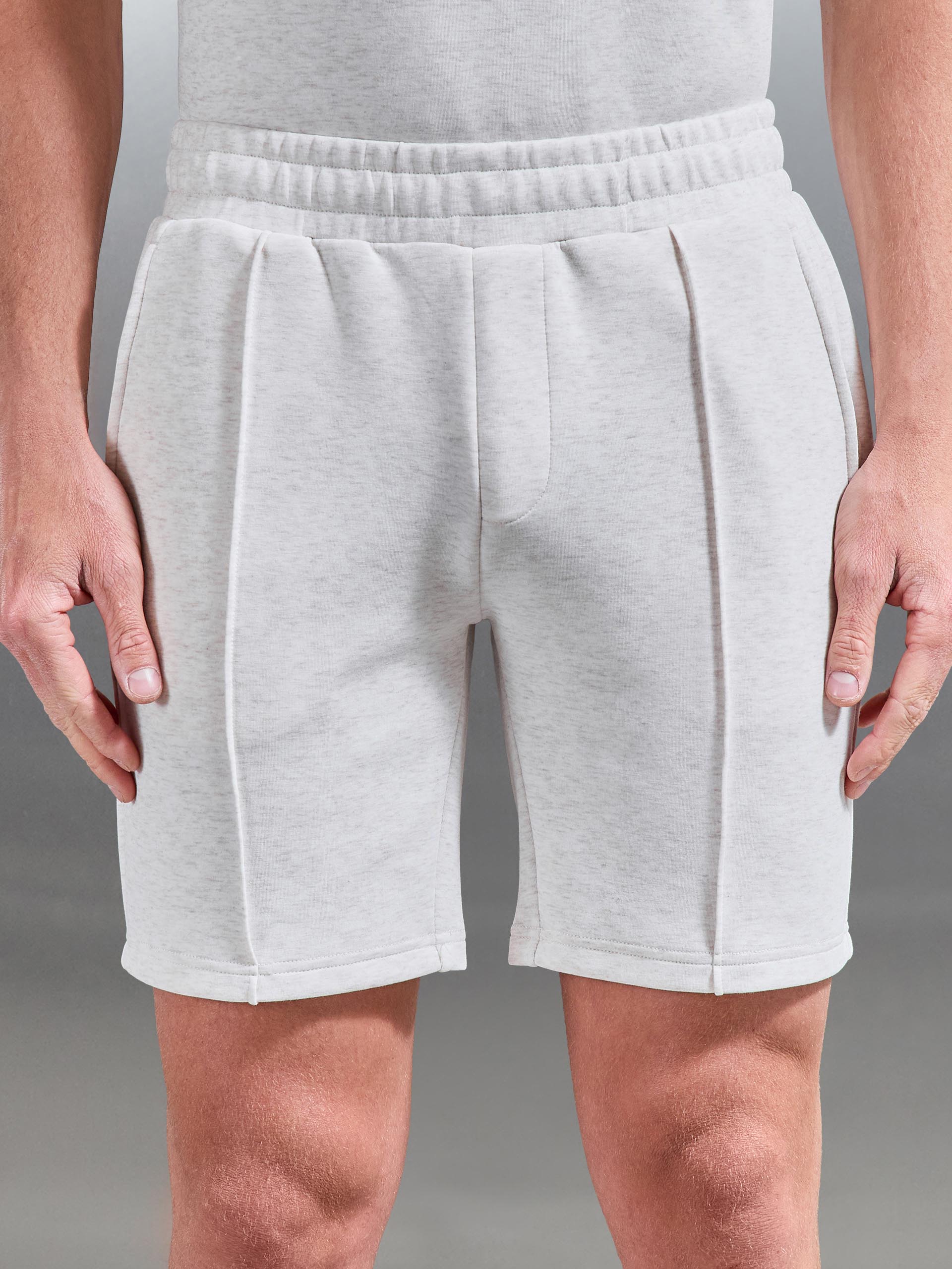 Mens Everyday Luxe Short in Oatmeal