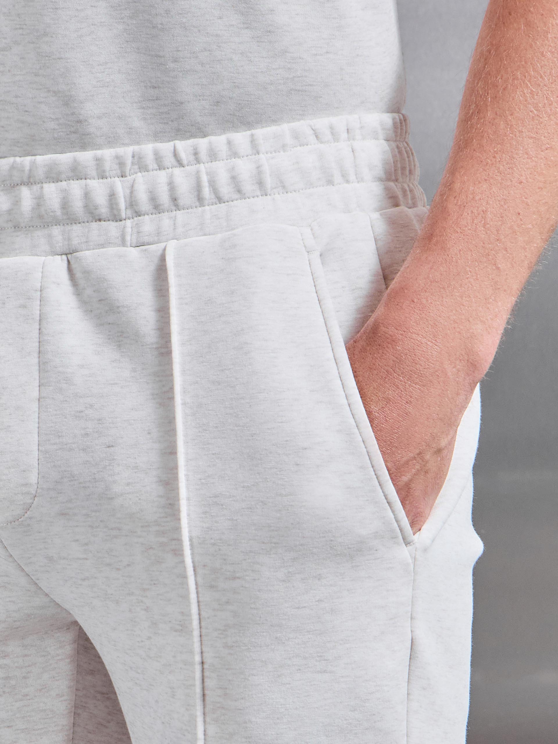 Mens Everyday Luxe Short in Oatmeal