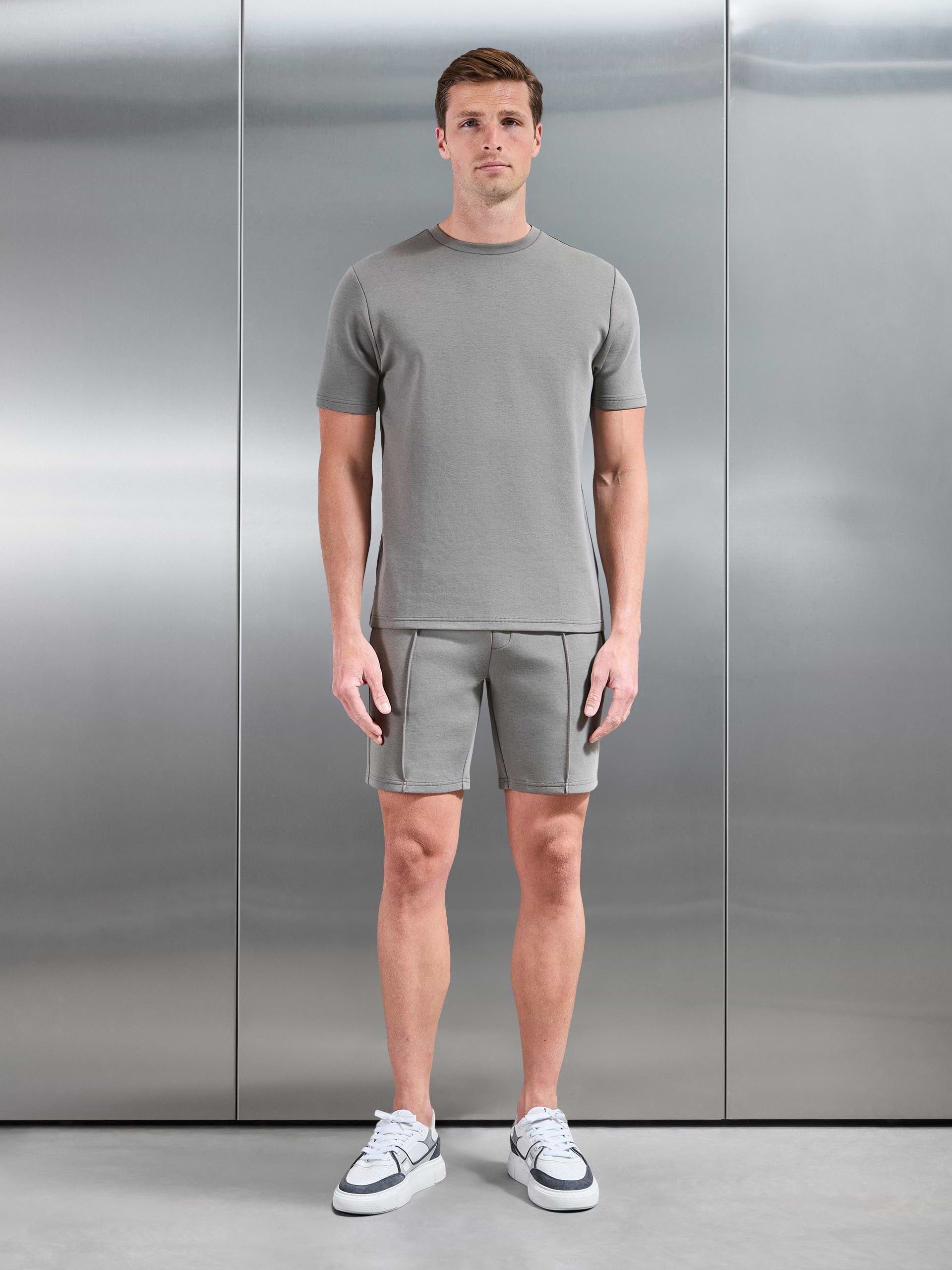 Mens Everyday Luxe Short in Olive