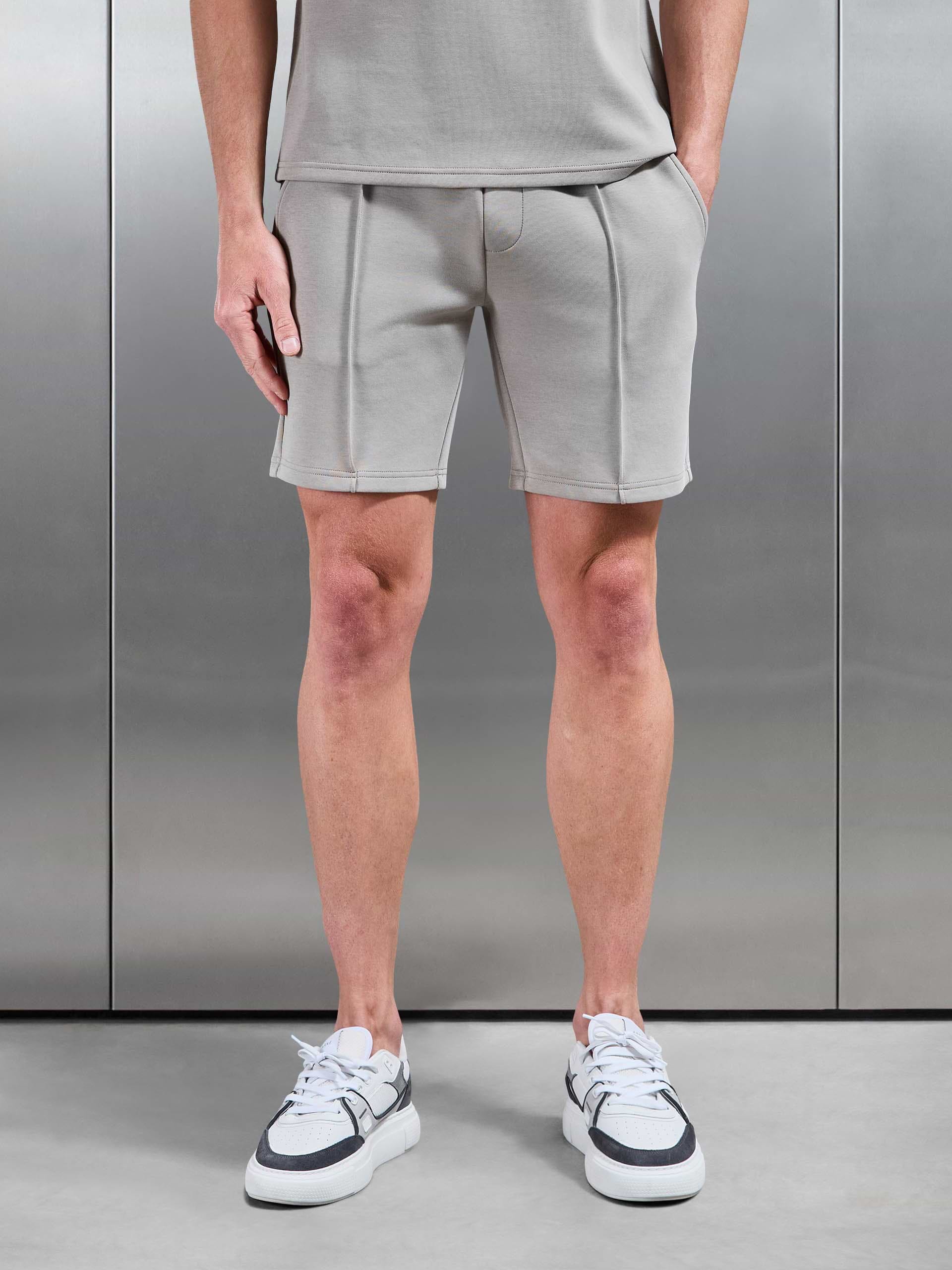 Everyday Luxe Short in Stone