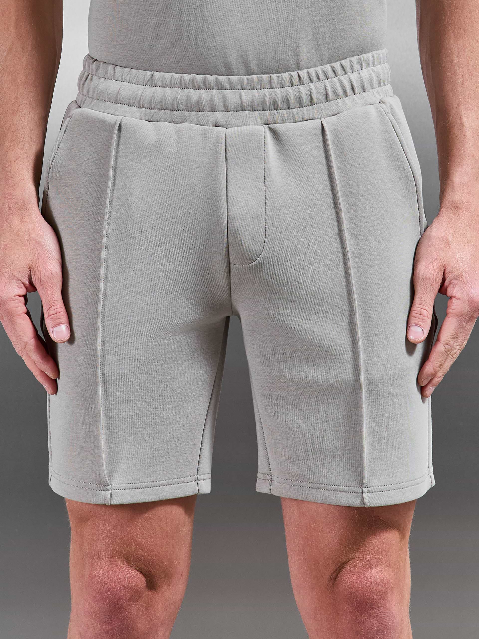 Everyday Luxe Short in Stone