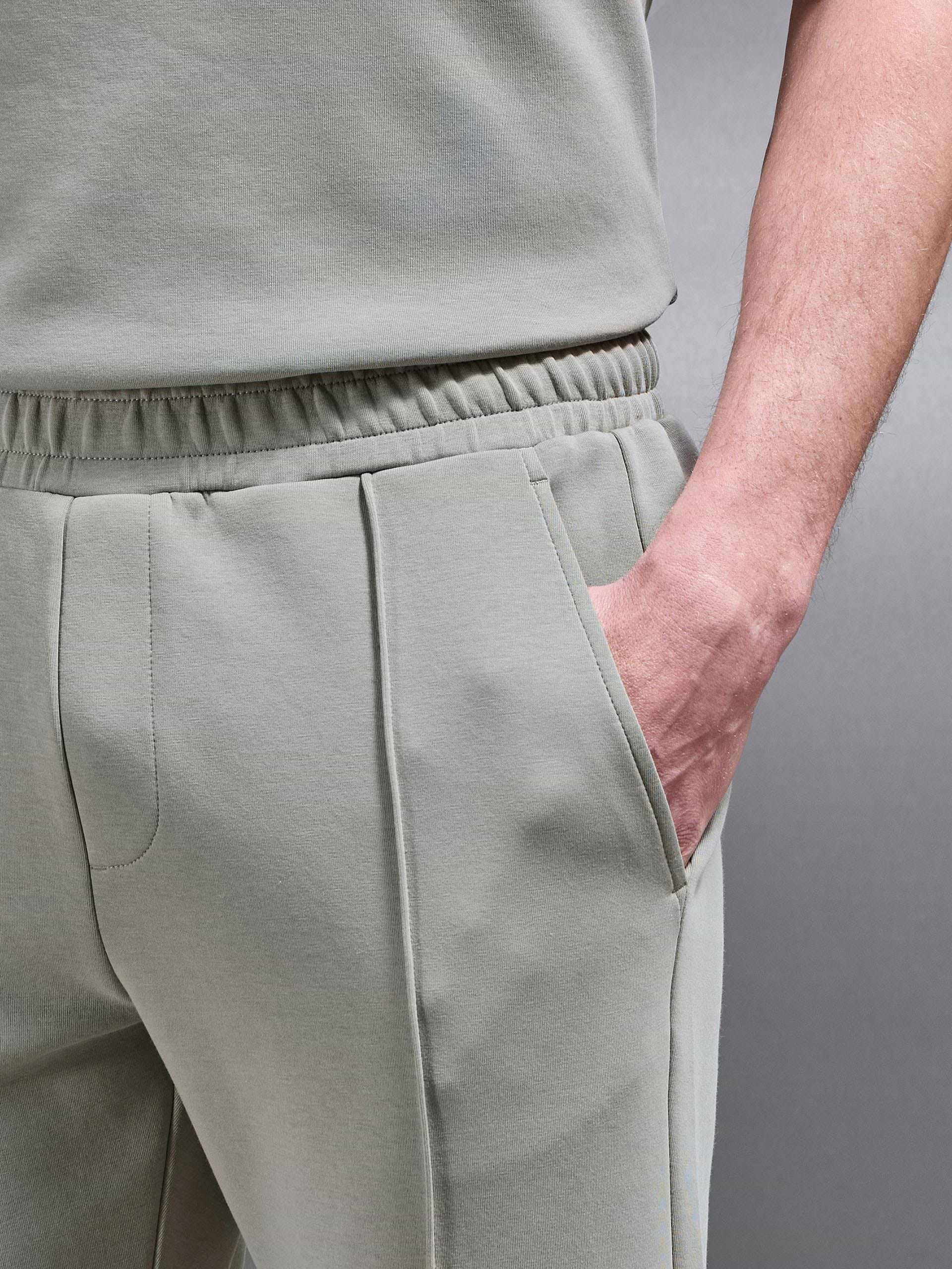 Everyday Luxe Slim Fit Jogger in Stone