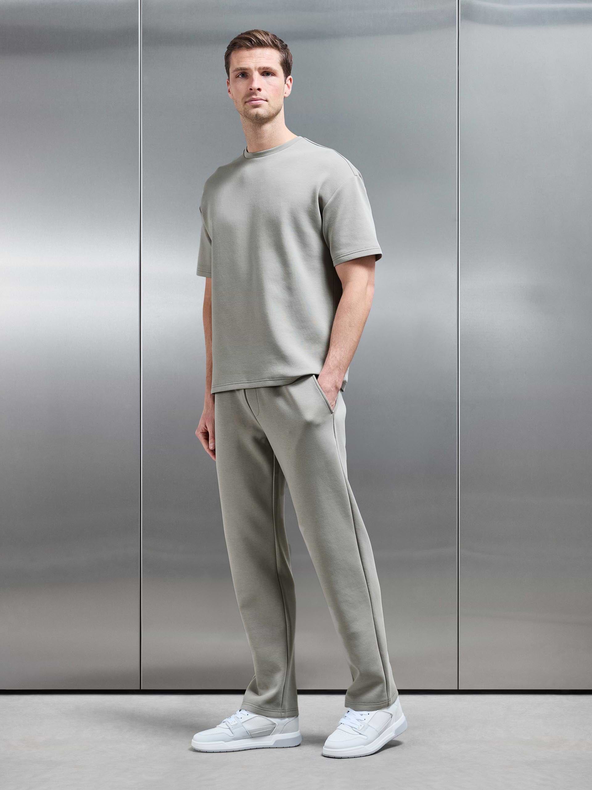 Mens Everyday Luxe Straight Leg Jogger in Stone