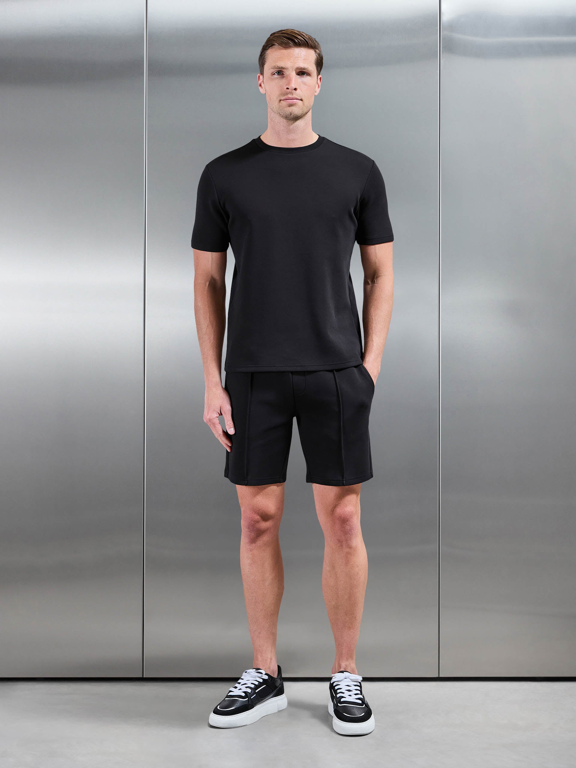 Mens Everyday Luxe T-Shirt in Black