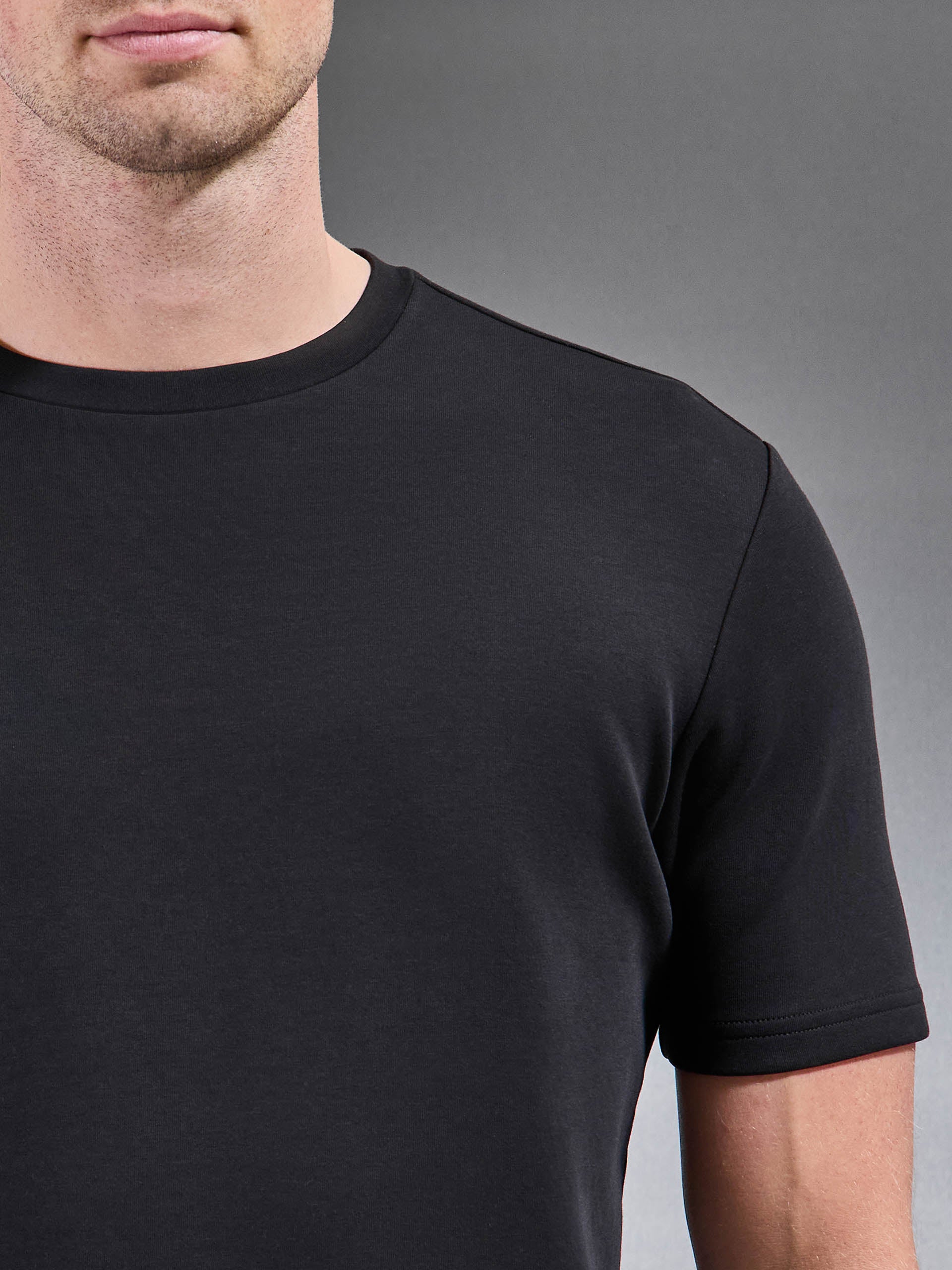 Mens Everyday Luxe T-Shirt in Black