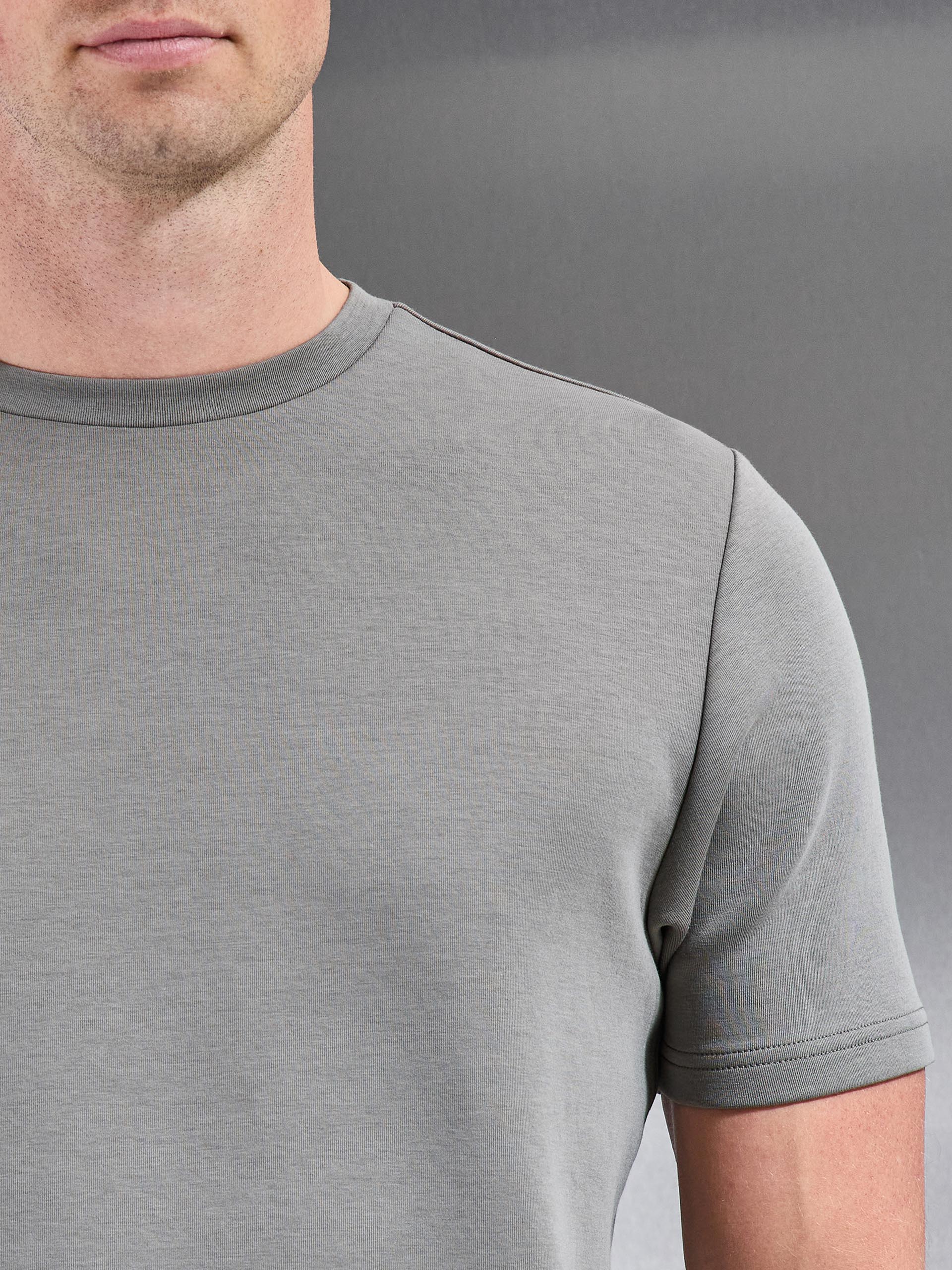 Mens Everyday Luxe T-Shirt in Olive