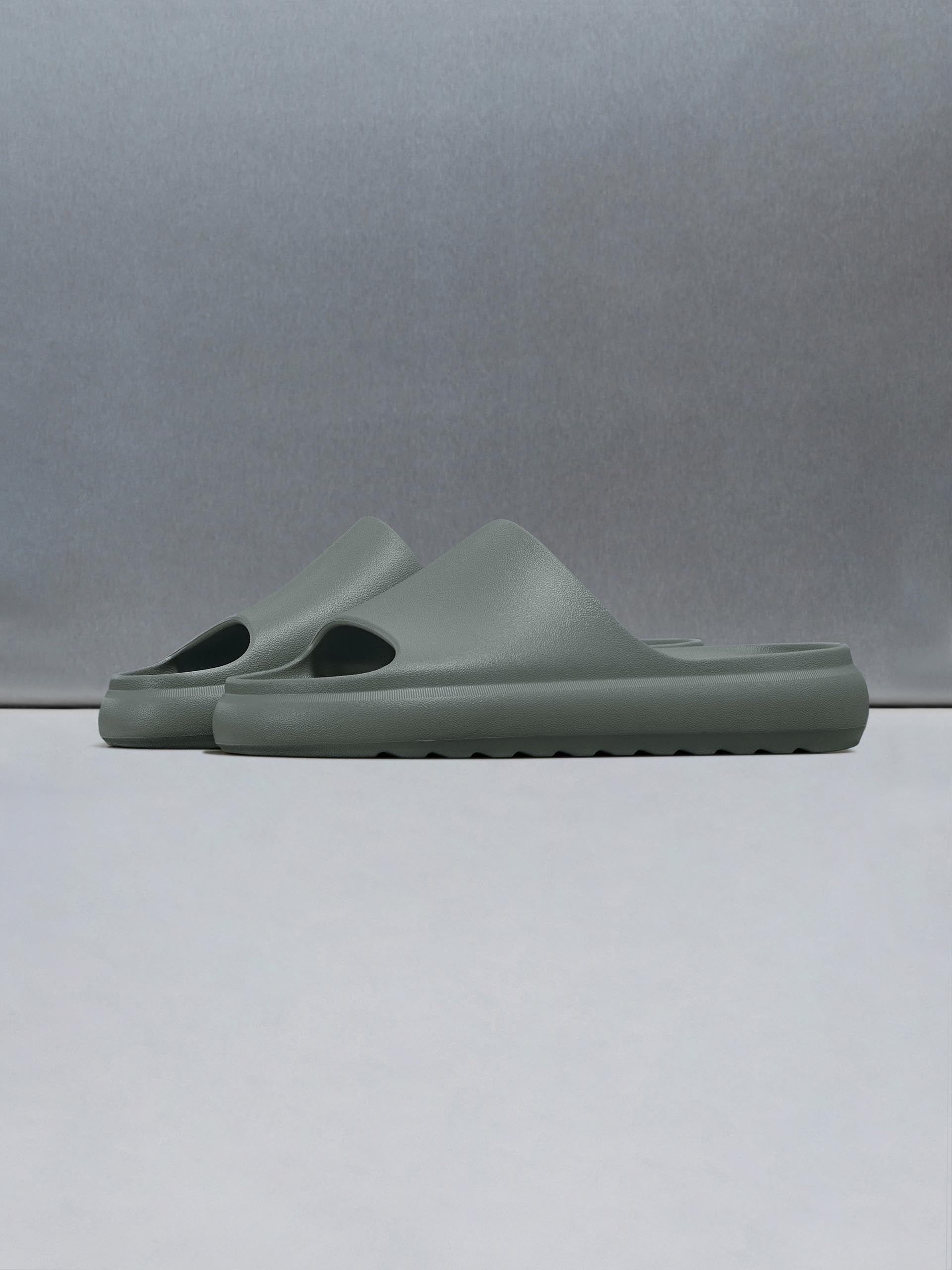 Mens Everyday Slider in Olive