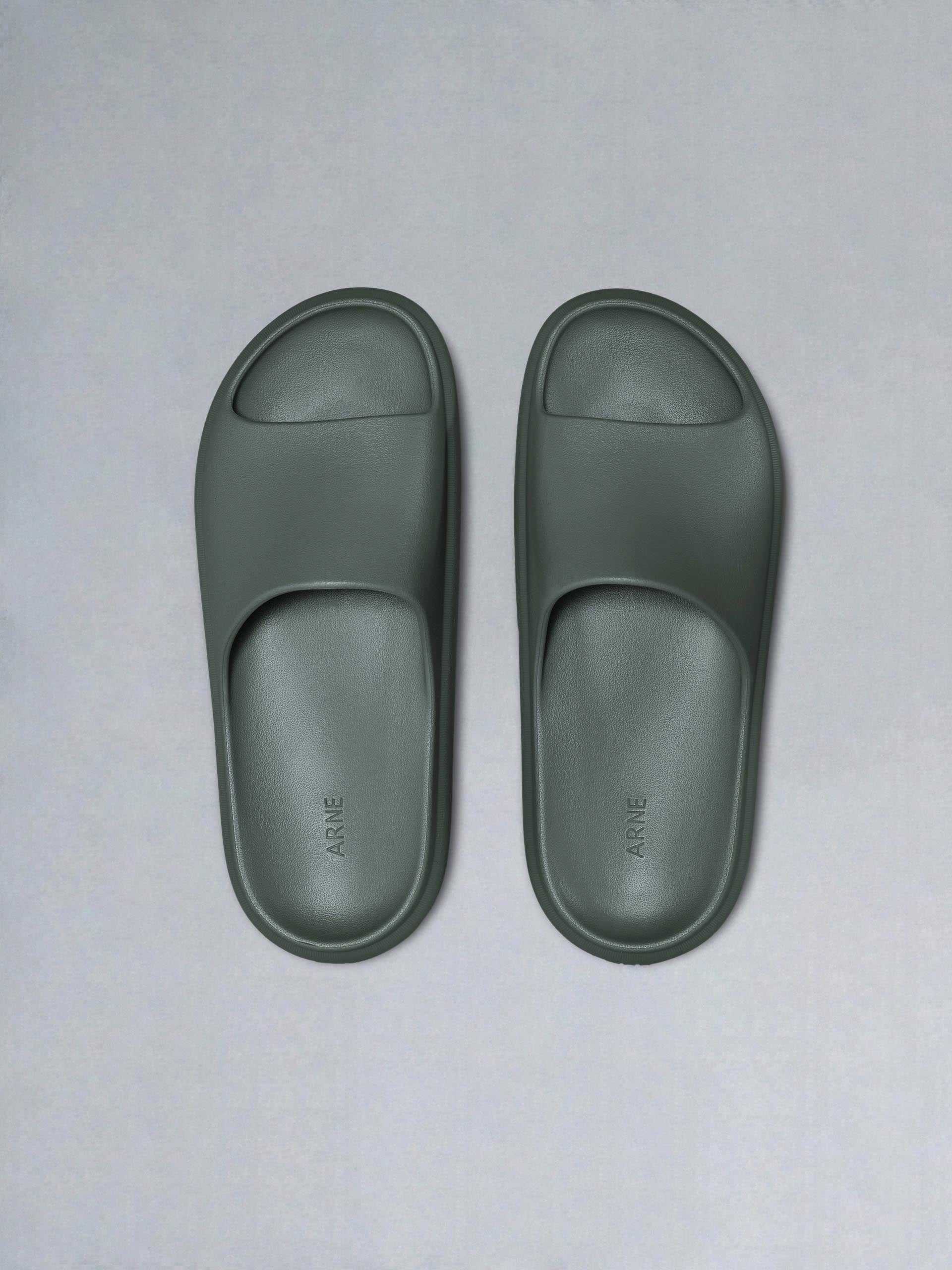 Mens Everyday Slider in Olive