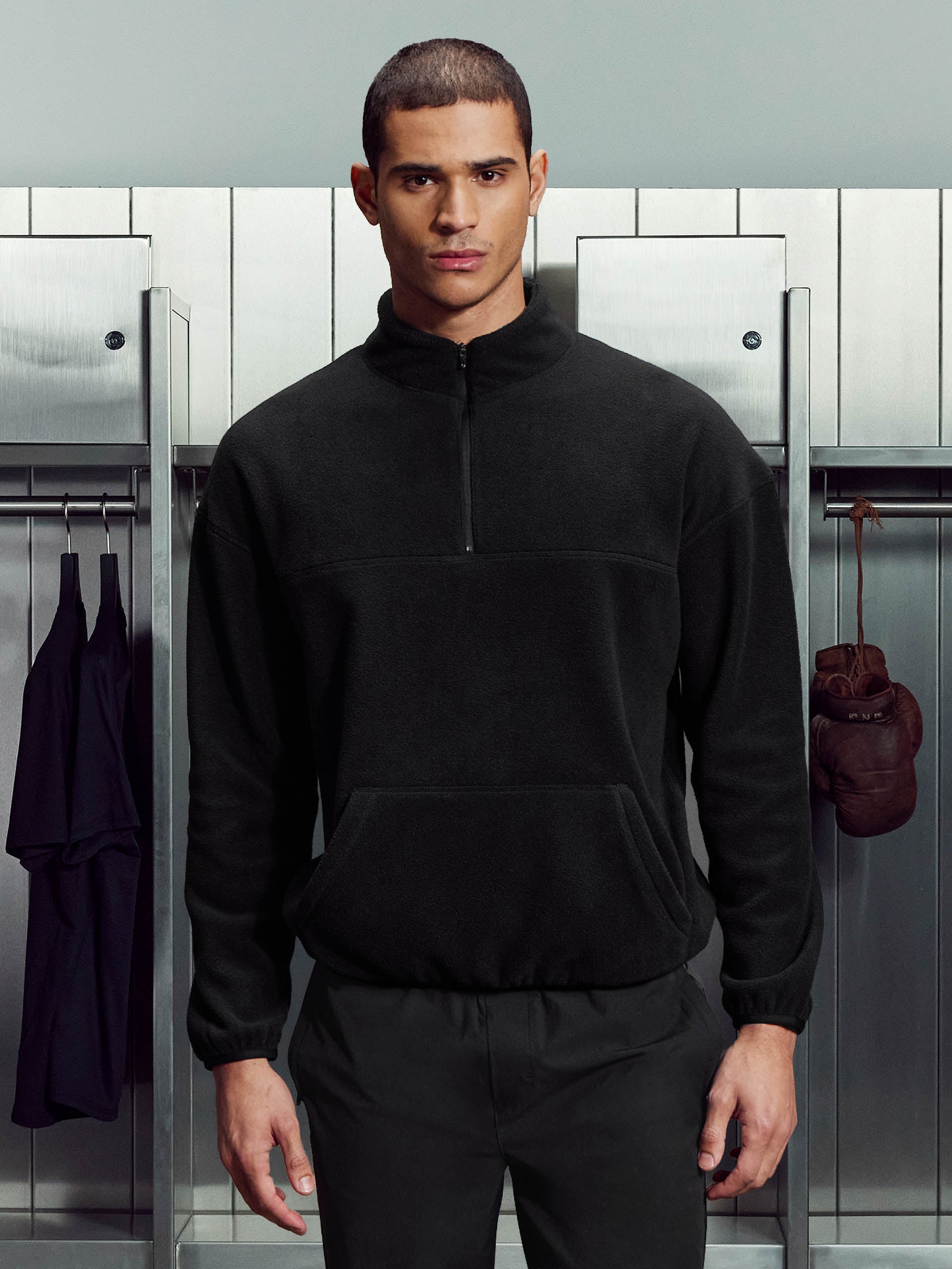 Mens Fleece Relaxed Fit Half Zip in Black