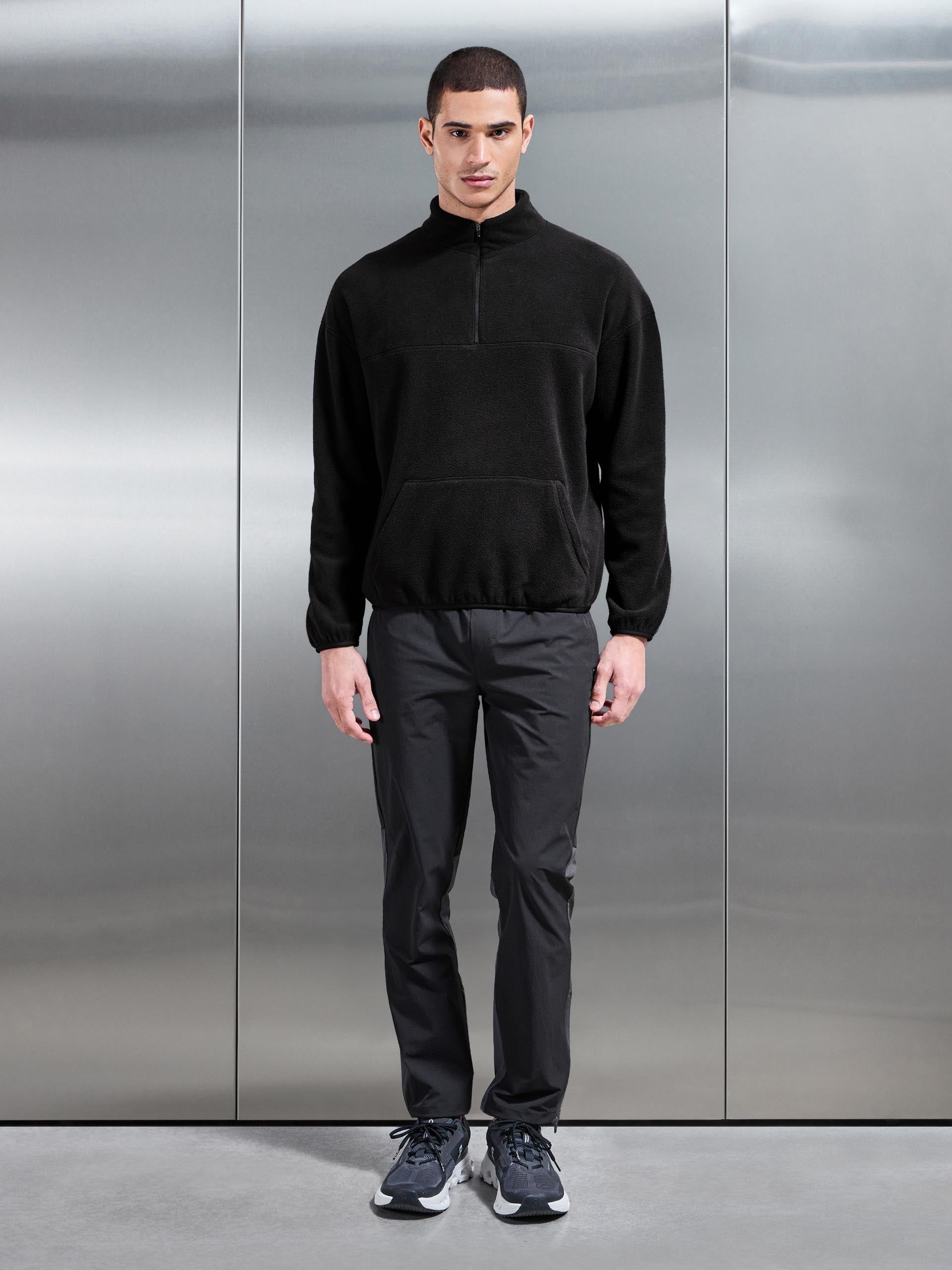 Mens Fleece Relaxed Fit Half Zip in Black