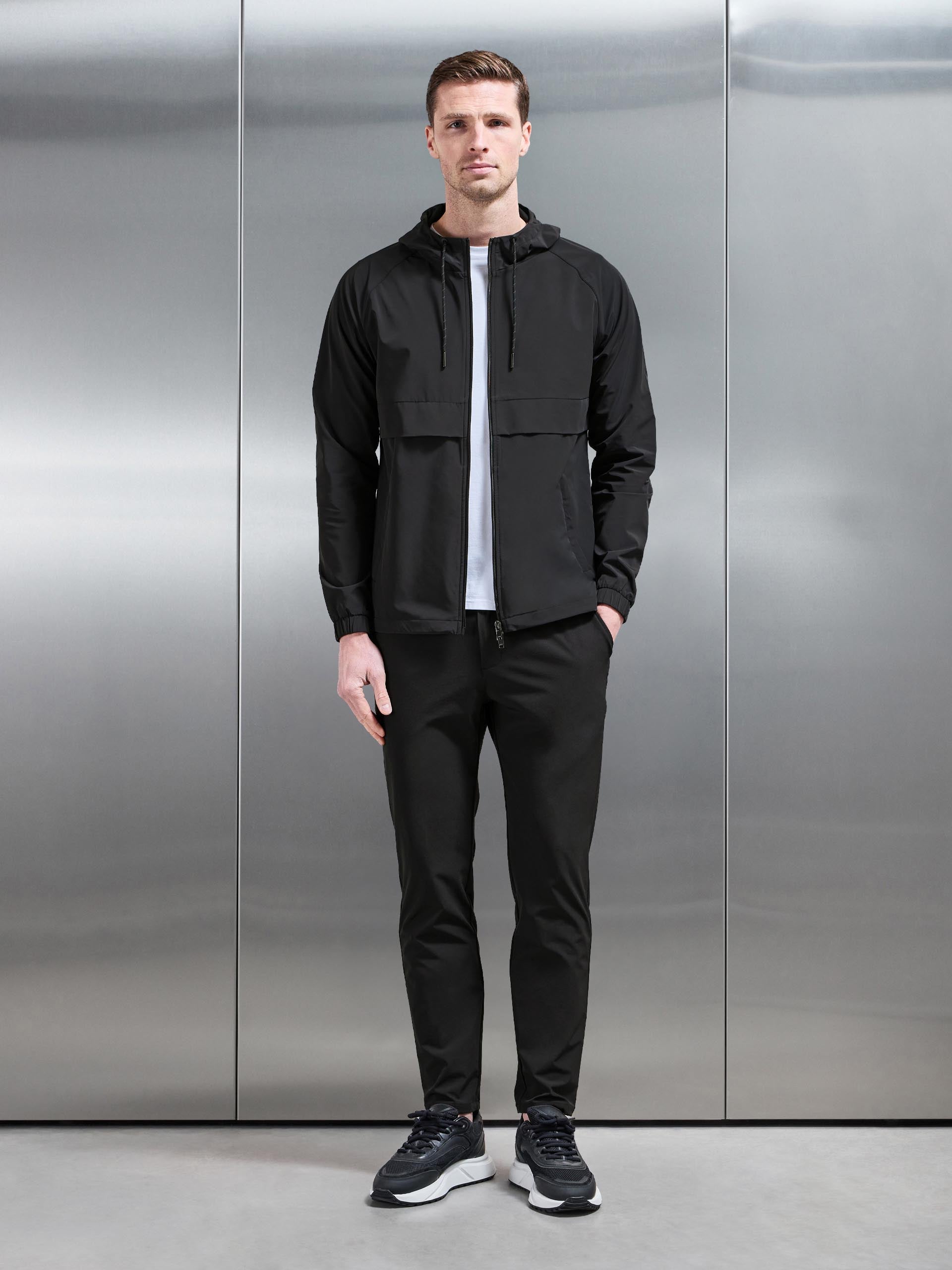 Mens Flex Shell Windbreaker in Black