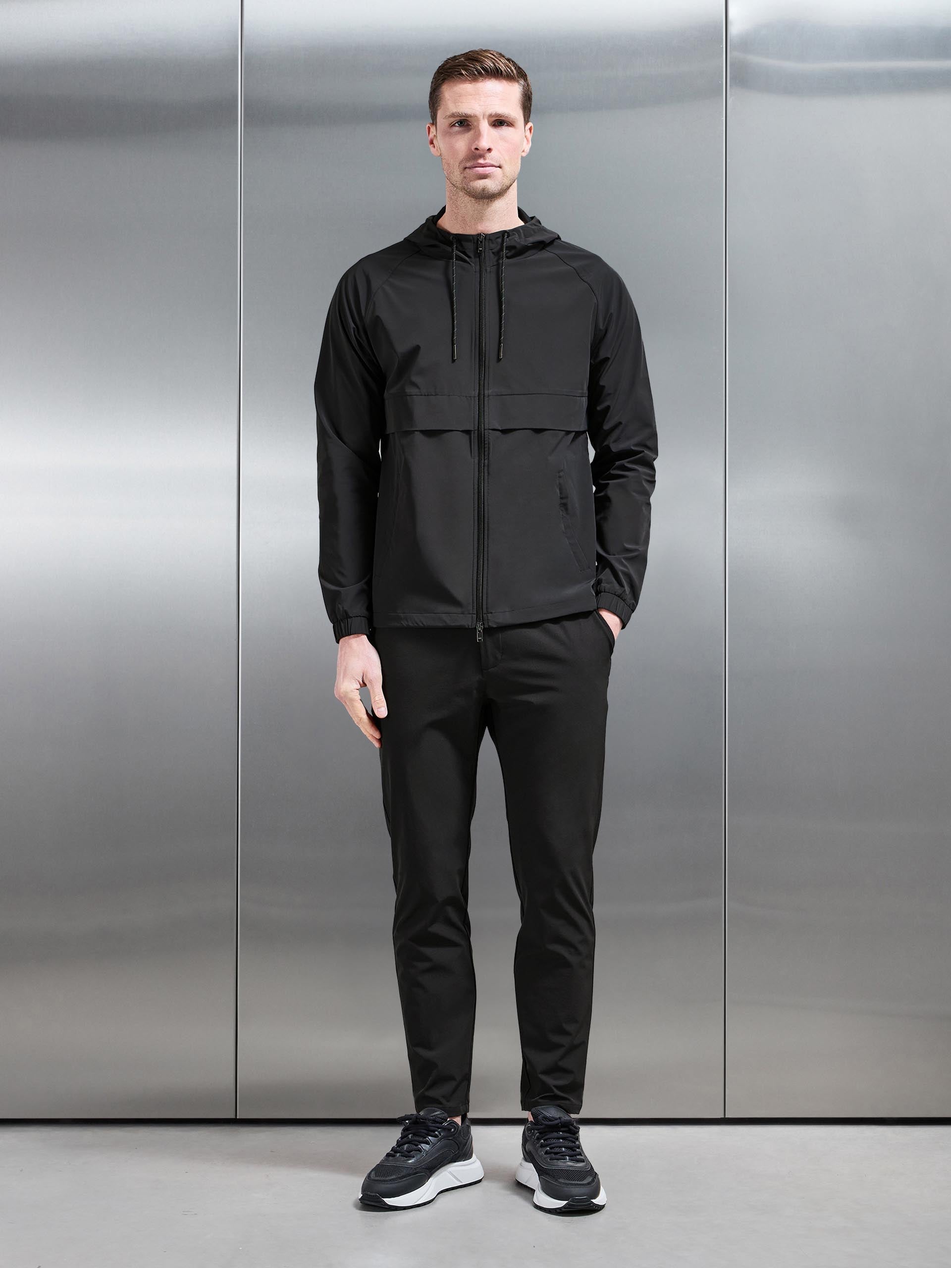 Mens Flex Shell Windbreaker in Black