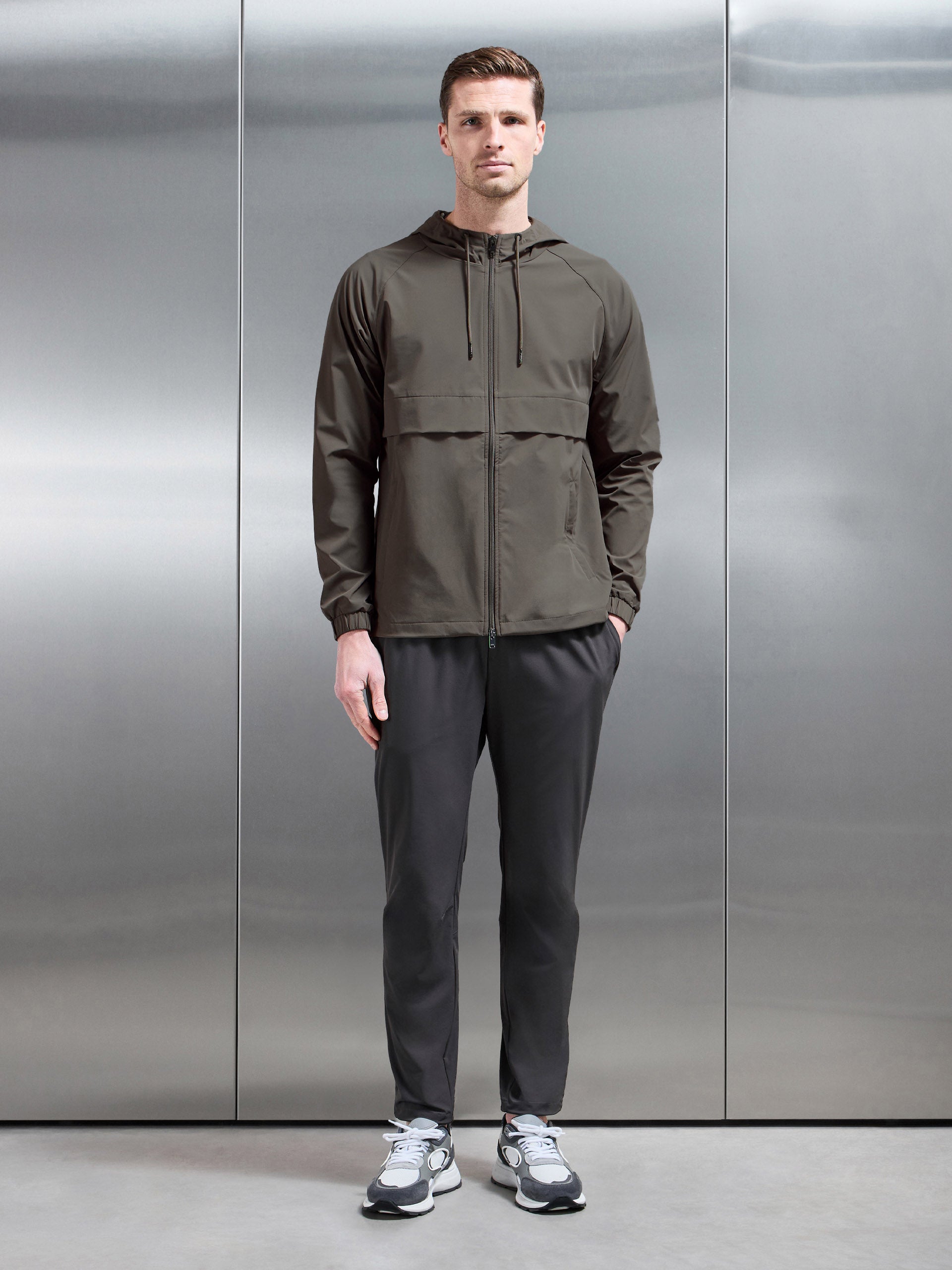 Mens Flex Shell Windbreaker in Olive