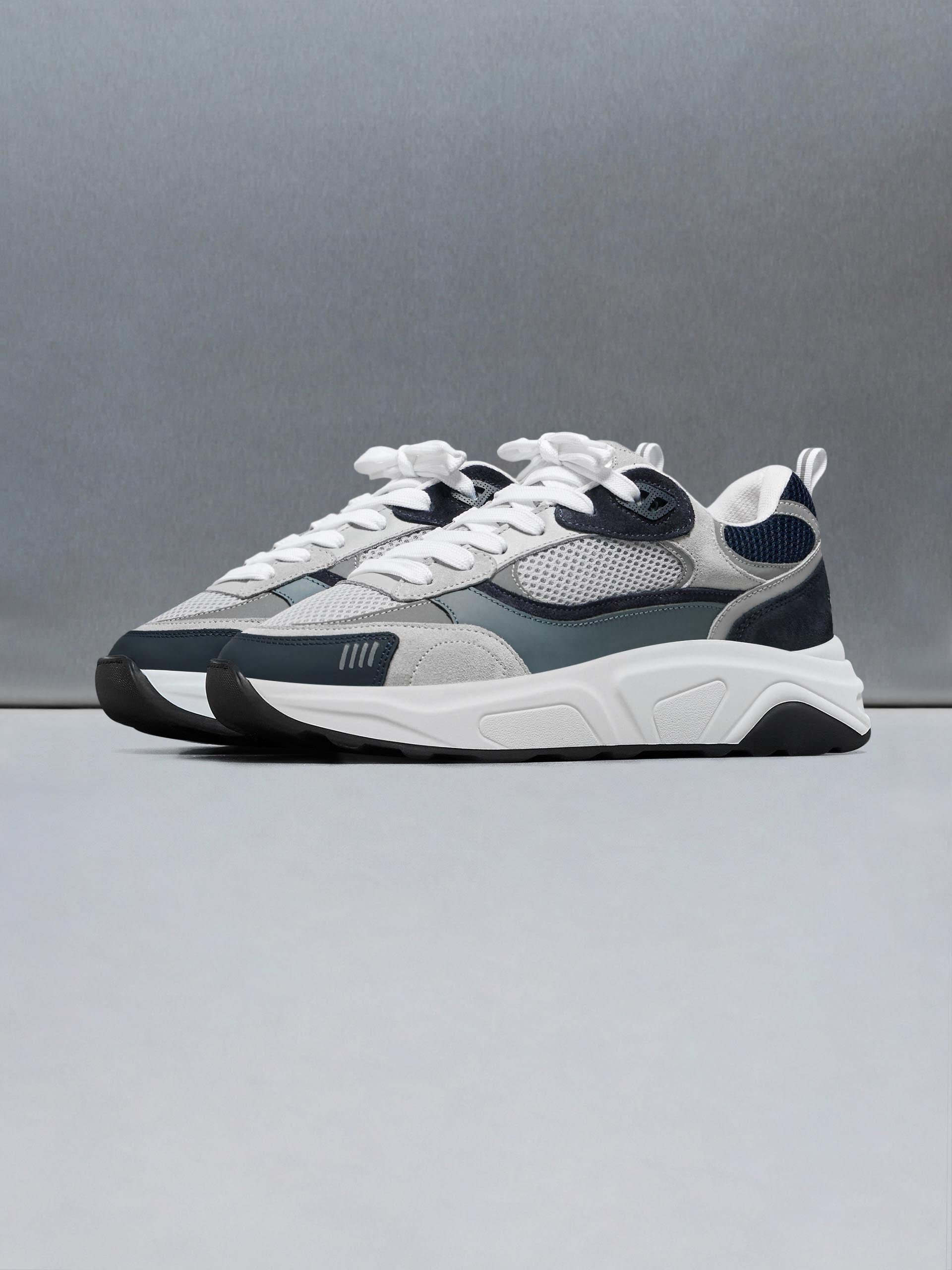Mens Flow Runner in Air Force Blue