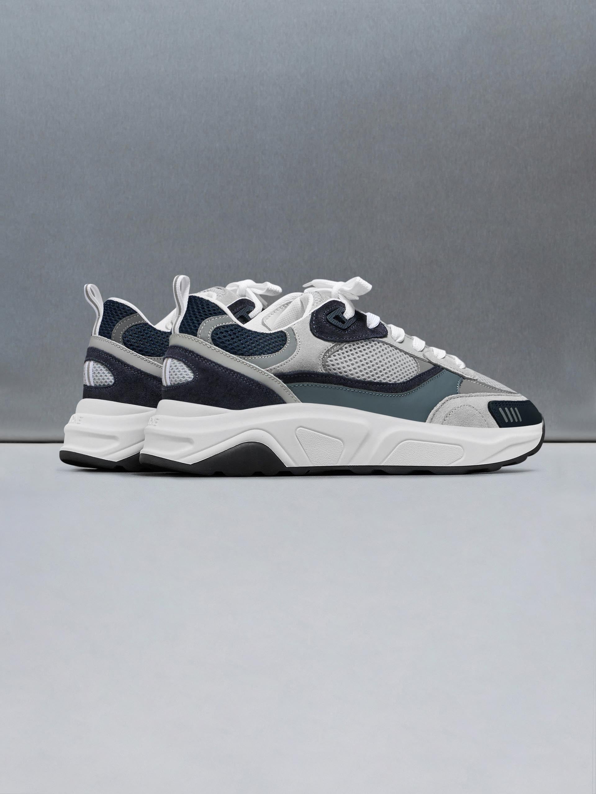 Mens Flow Runner in Air Force Blue
