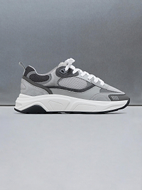 Mens Flow Runner in Grey