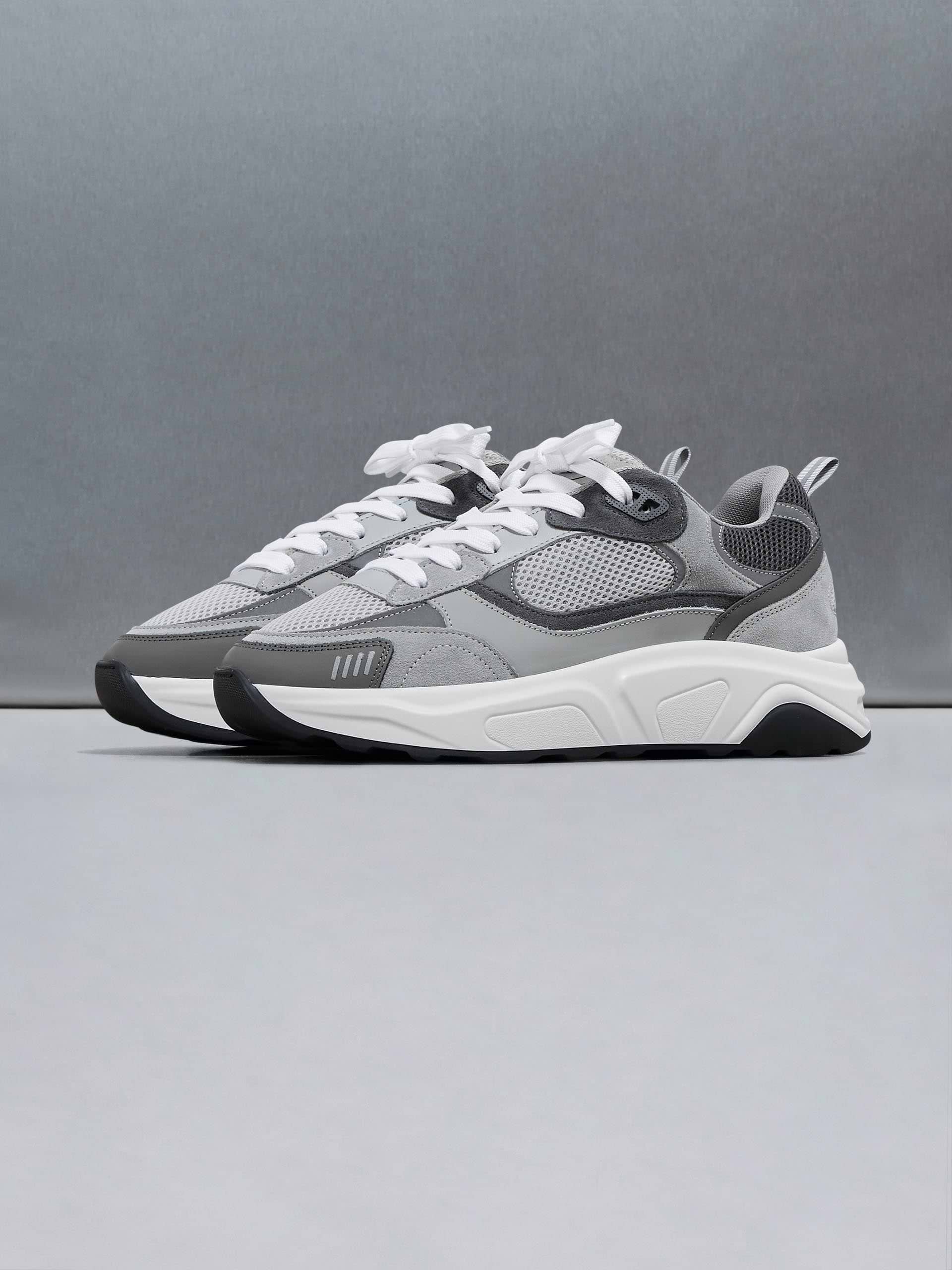 Flow Runner in Grey