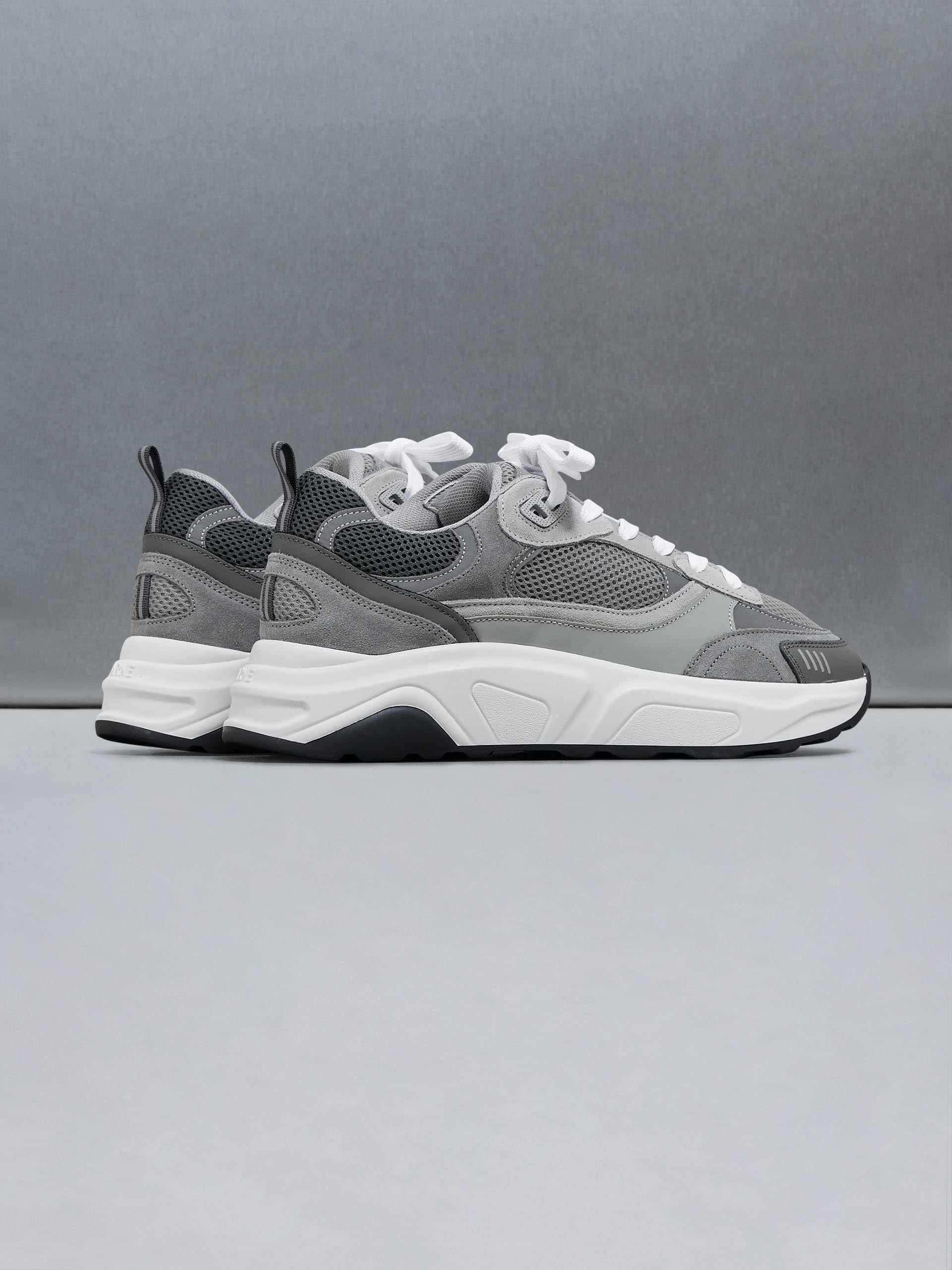 Flow Runner in Stone