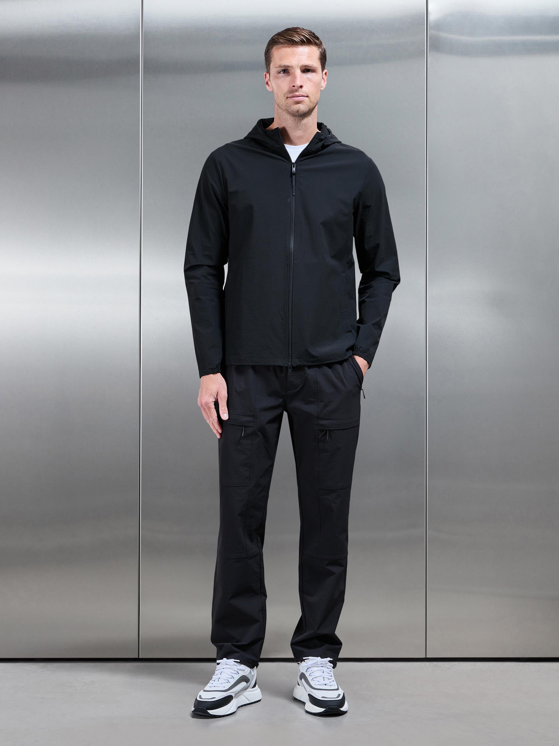 Mens Front Pocket Technical Cargo Pant in Black