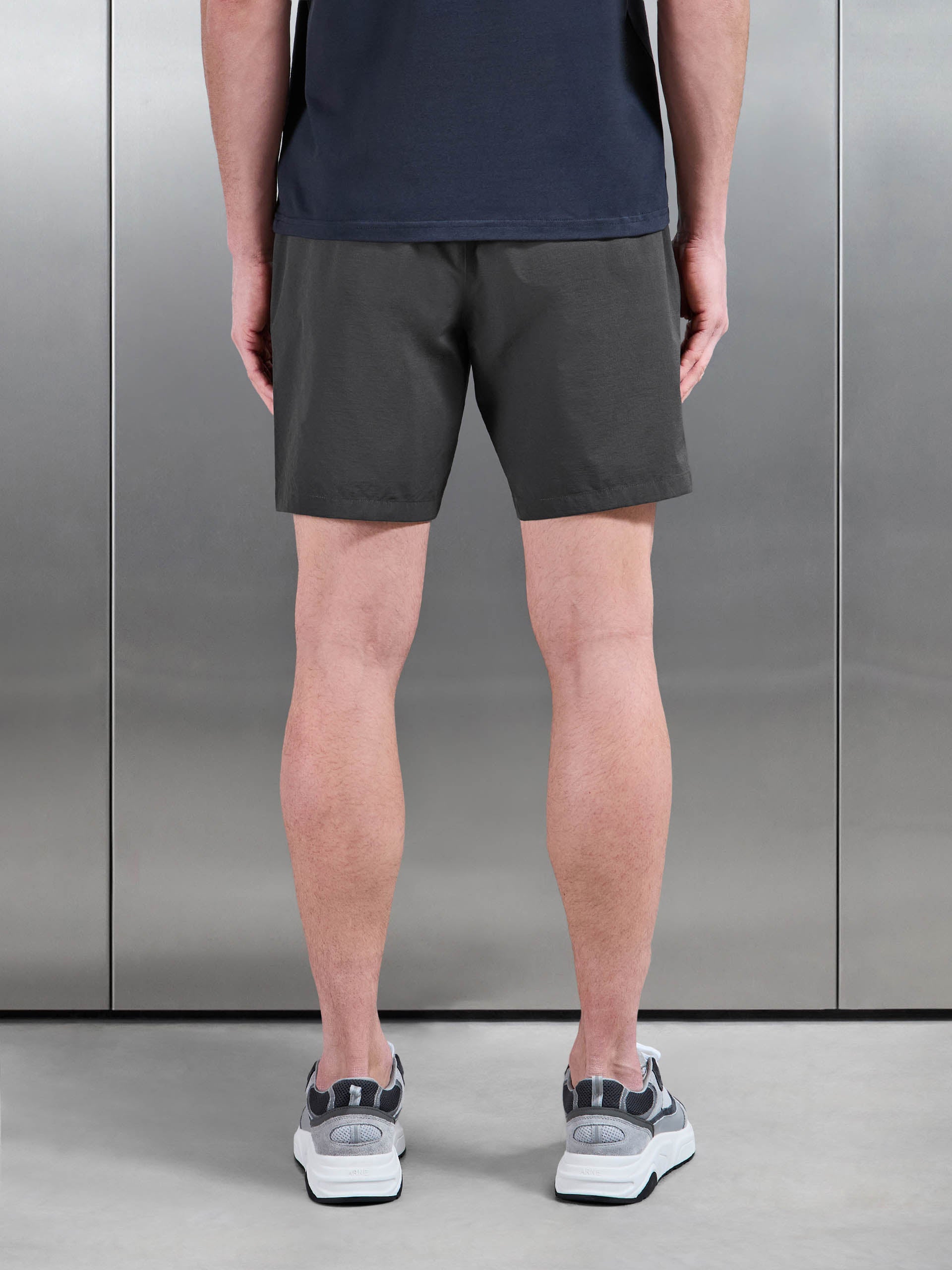 Mens Front Pocket Technical Cargo Short in Grey