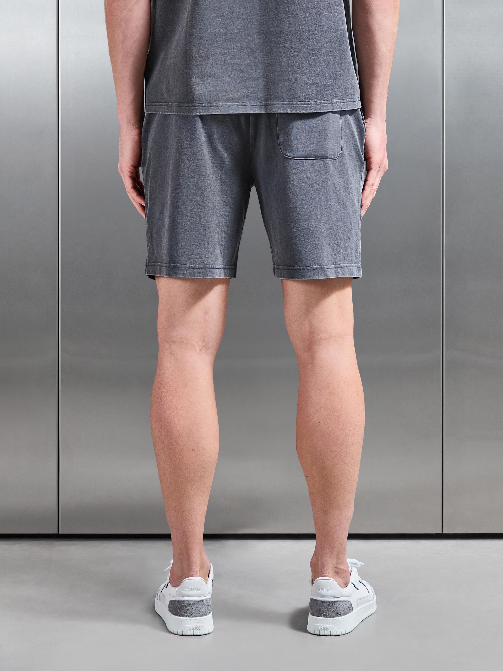 Mens Garment Dye Relaxed Short in Grey