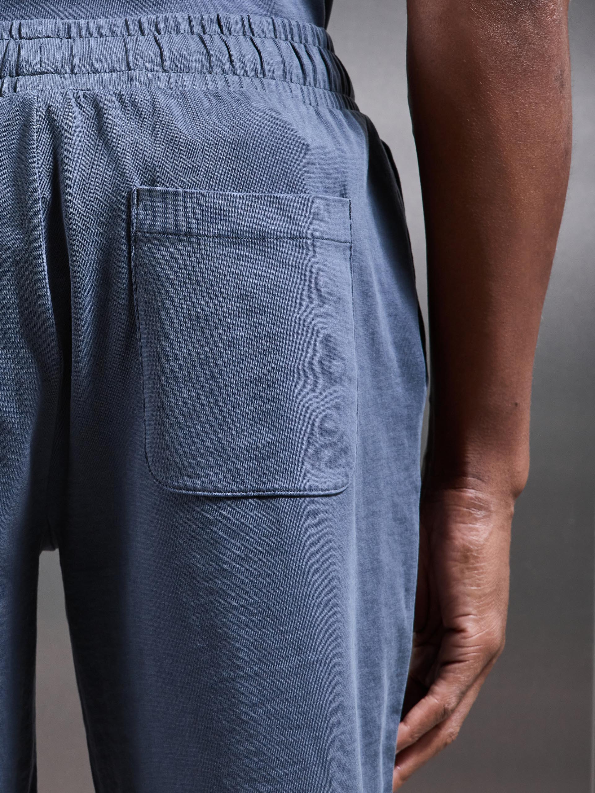 Mens Garment Dye Relaxed Short in Slate Blue