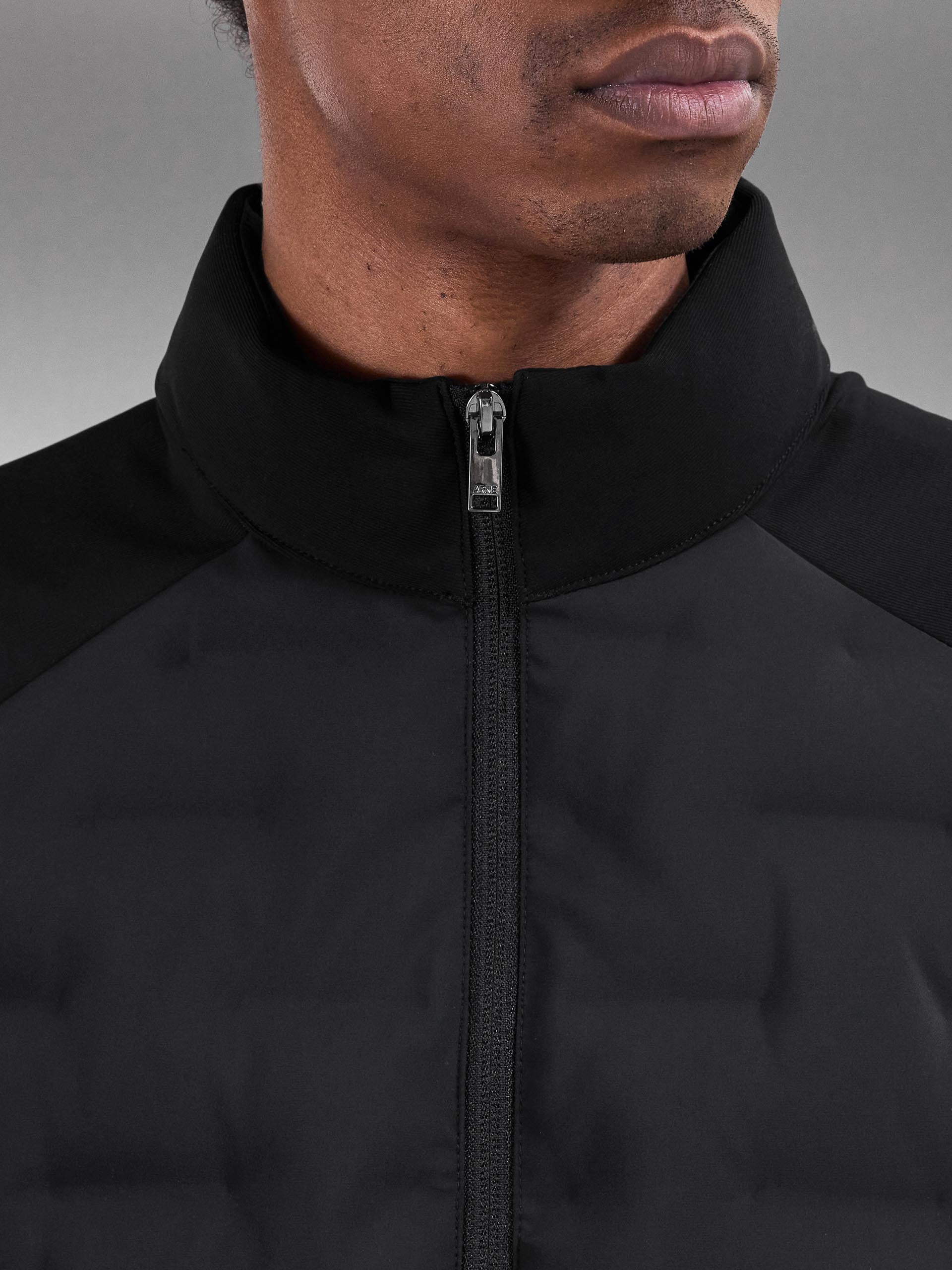 Mens Golf Hybrid Jacket in Black