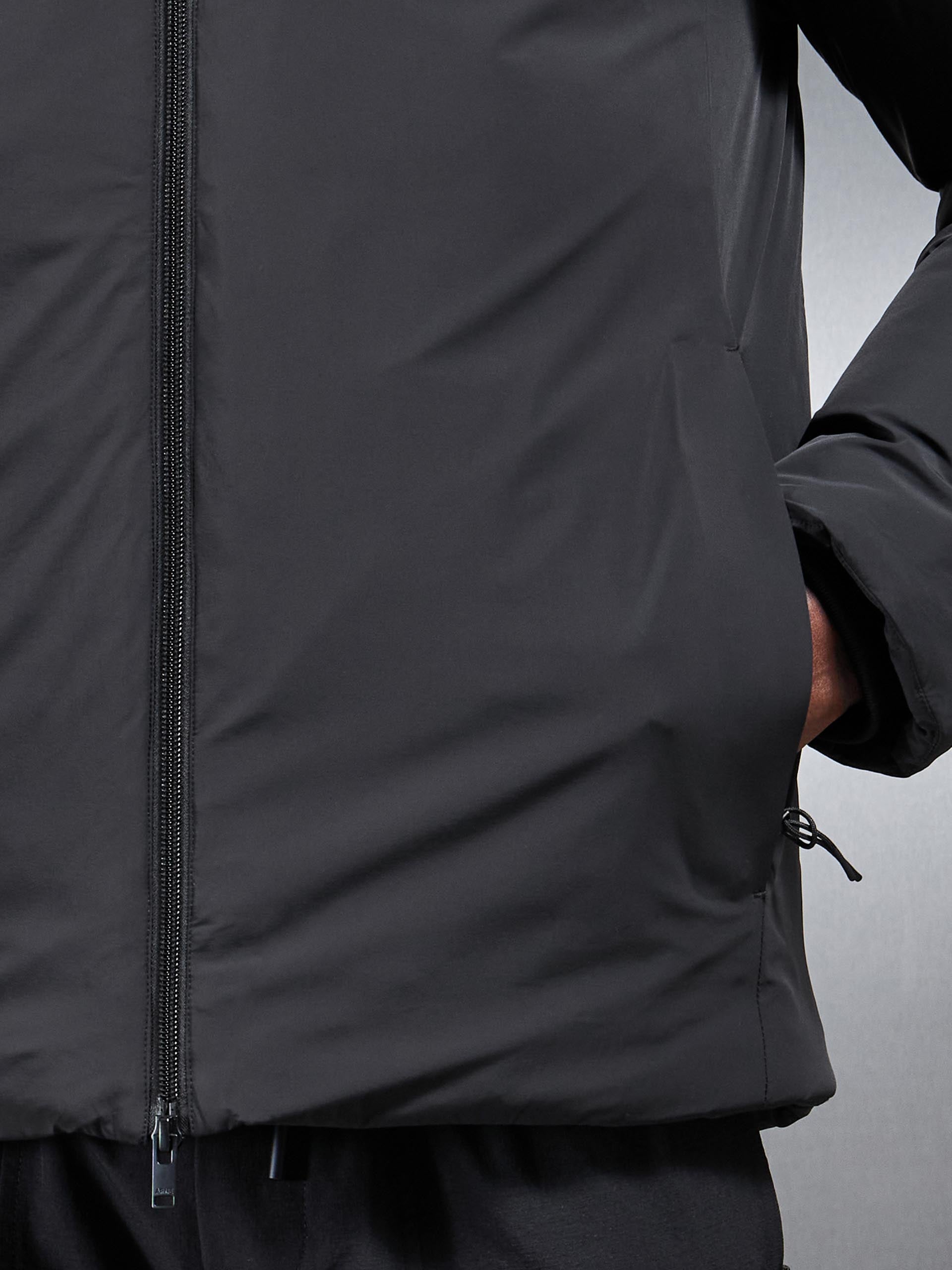 Mens Hooded Puffer Jacket in Black