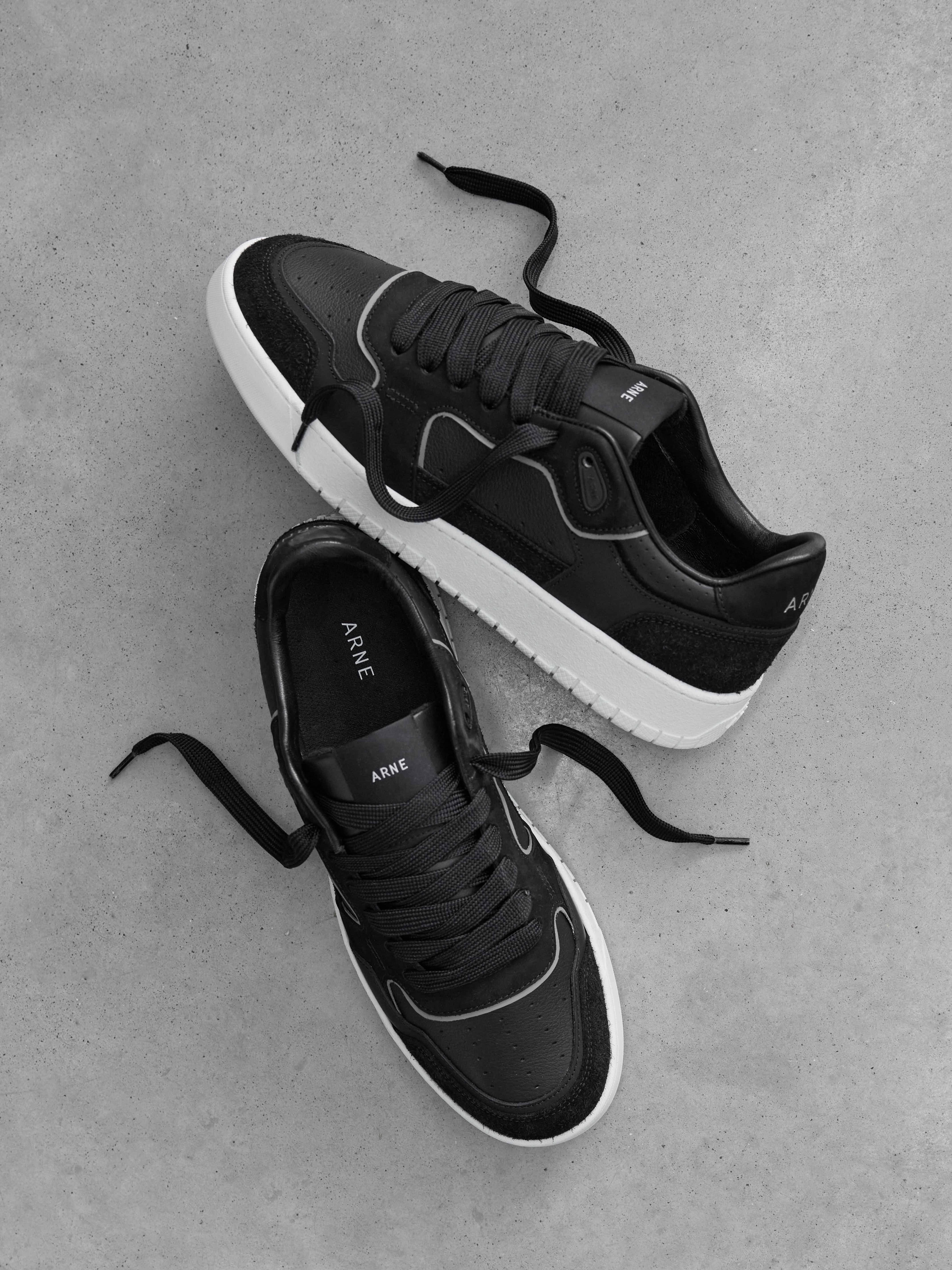 Mens Hoop Trainer in Black