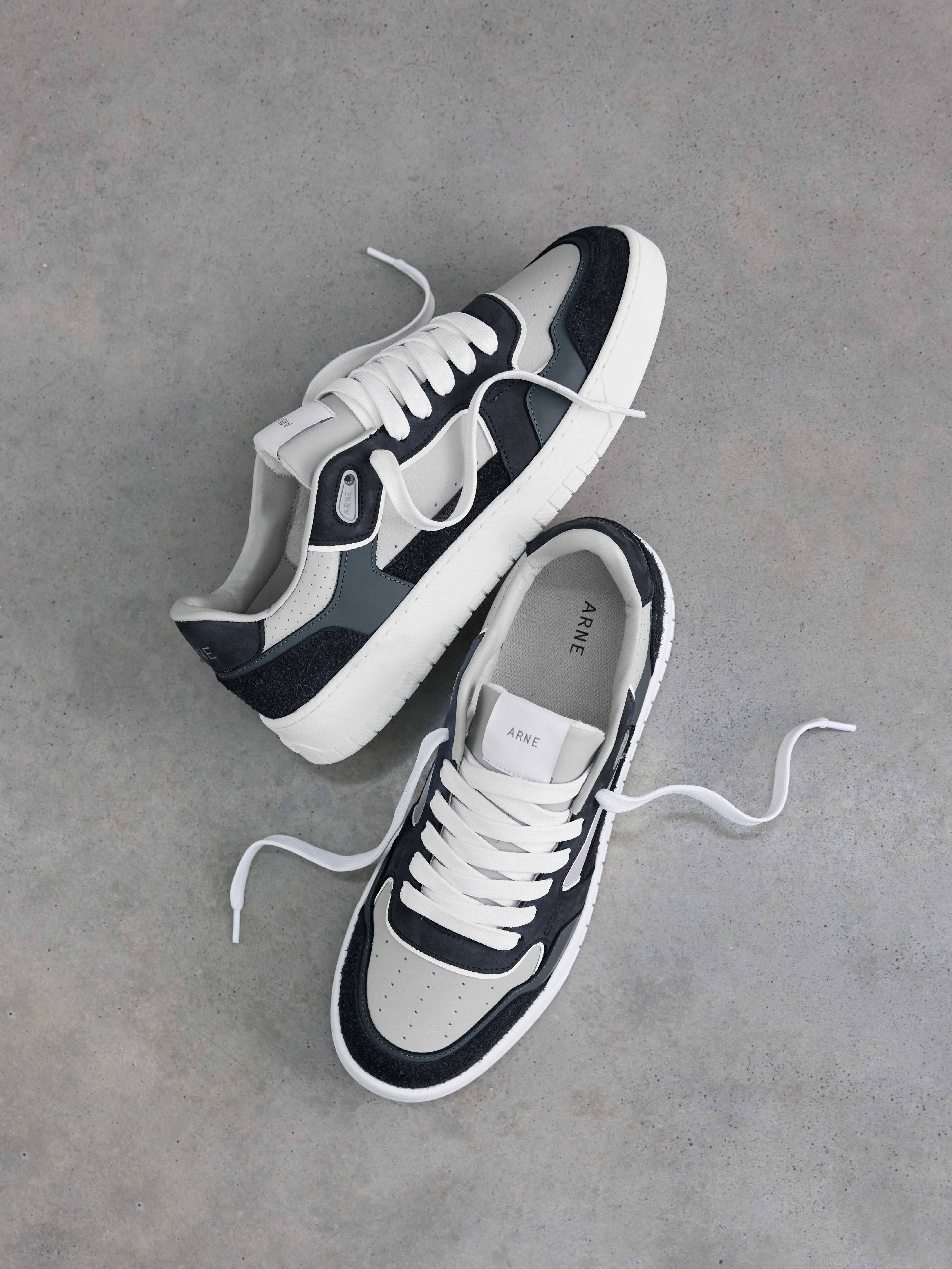 Mens Hoop Trainer in Navy Air Force Blue