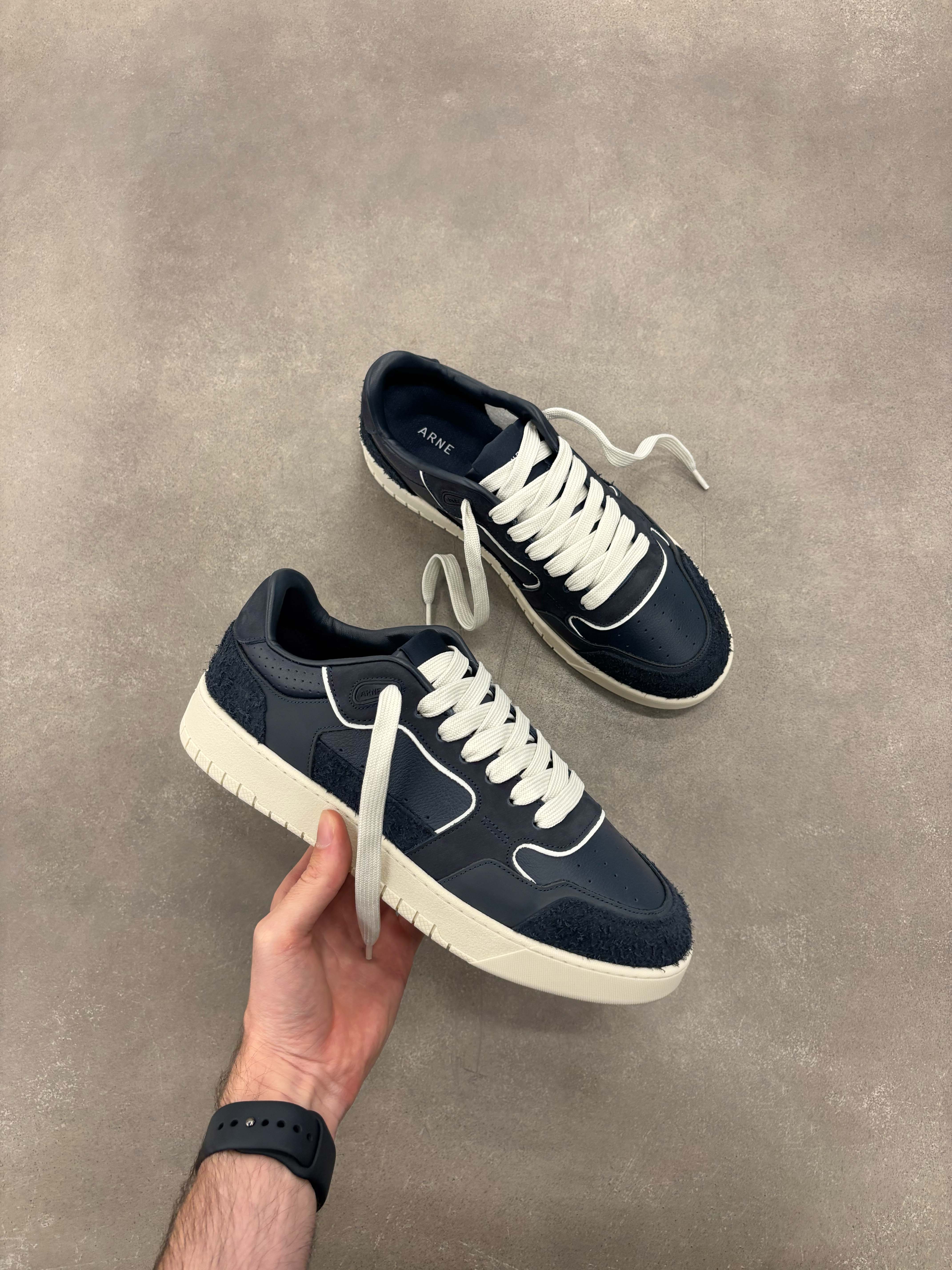 Mens Hoop Trainer in Navy Beige