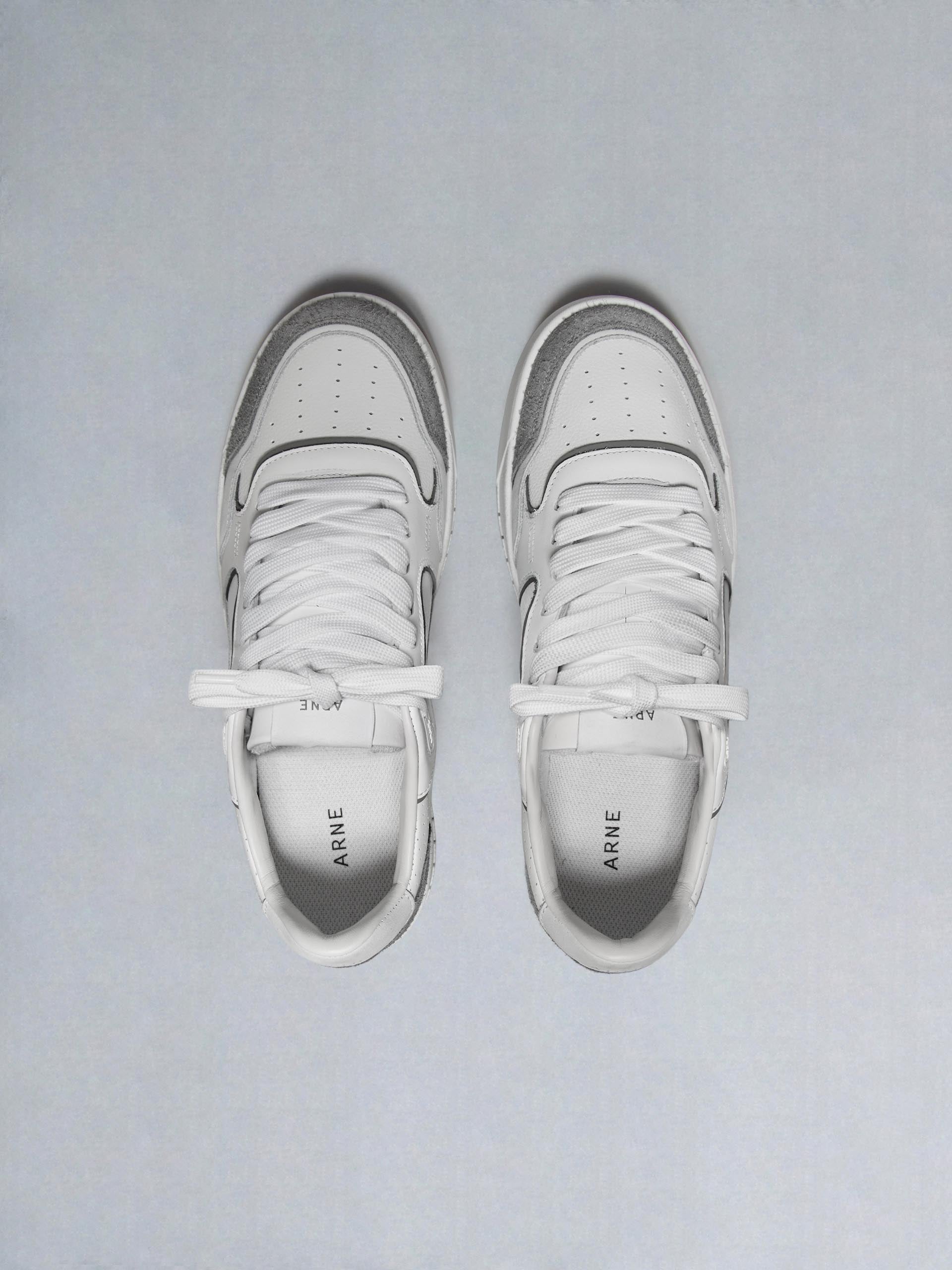 Mens Hoop Trainer in White Grey