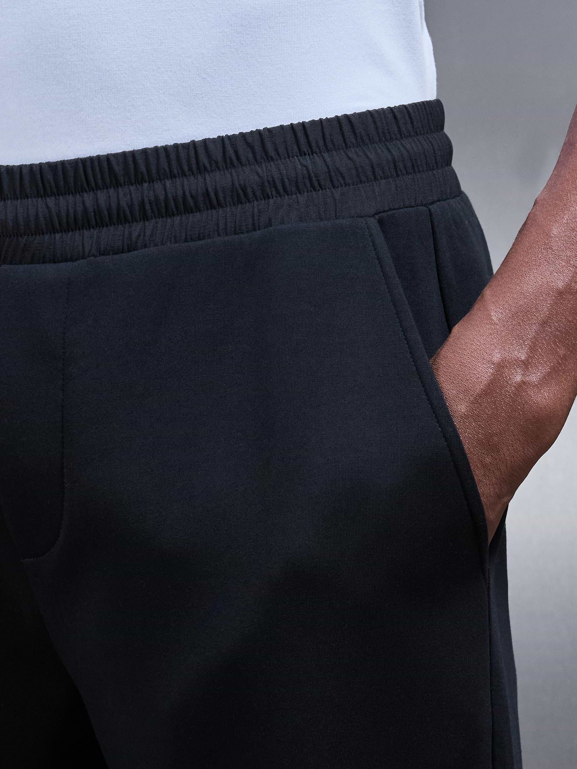 Hybrid Cargo Jogger in Black