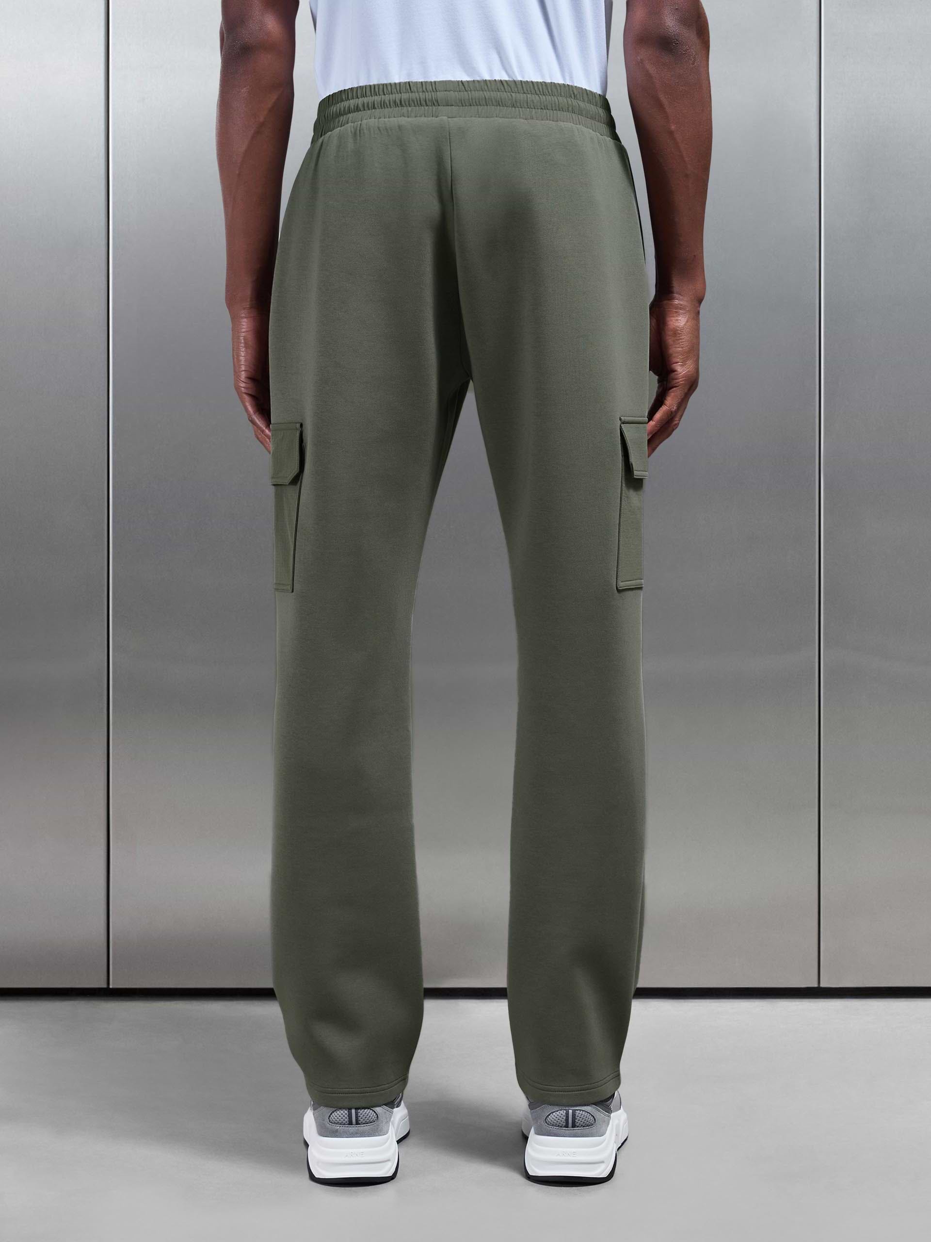 Hybrid Cargo Jogger in Olive