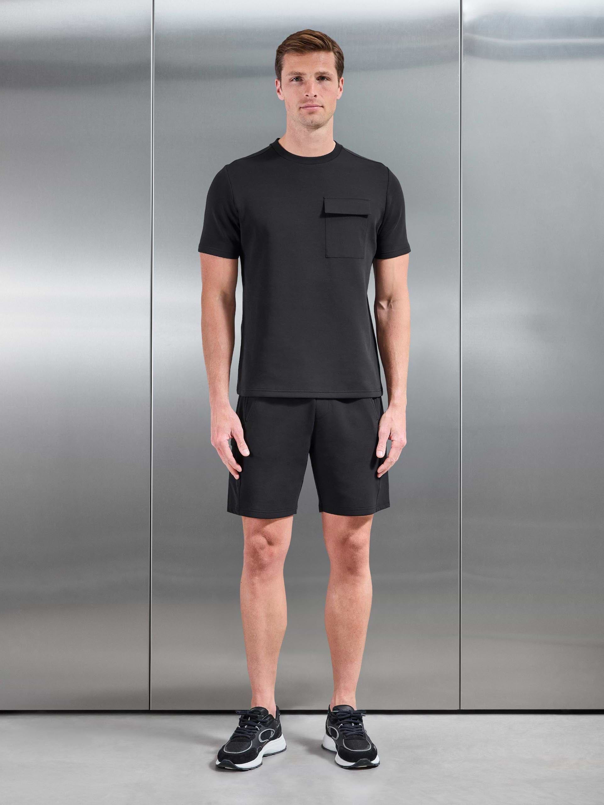 Mens Hybrid Cargo Short in Black