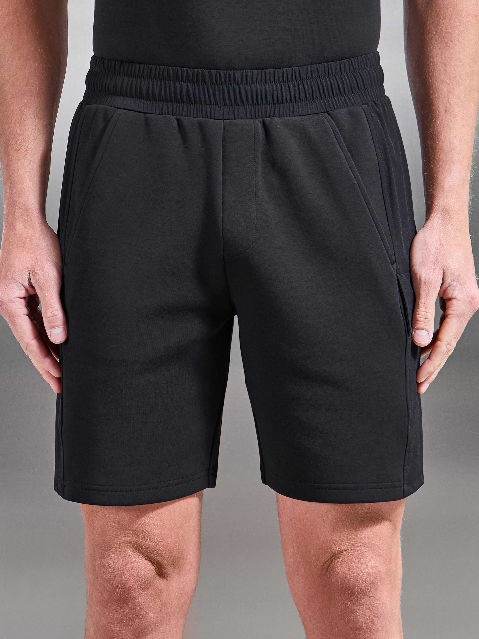 Hybrid Cargo Short in Black