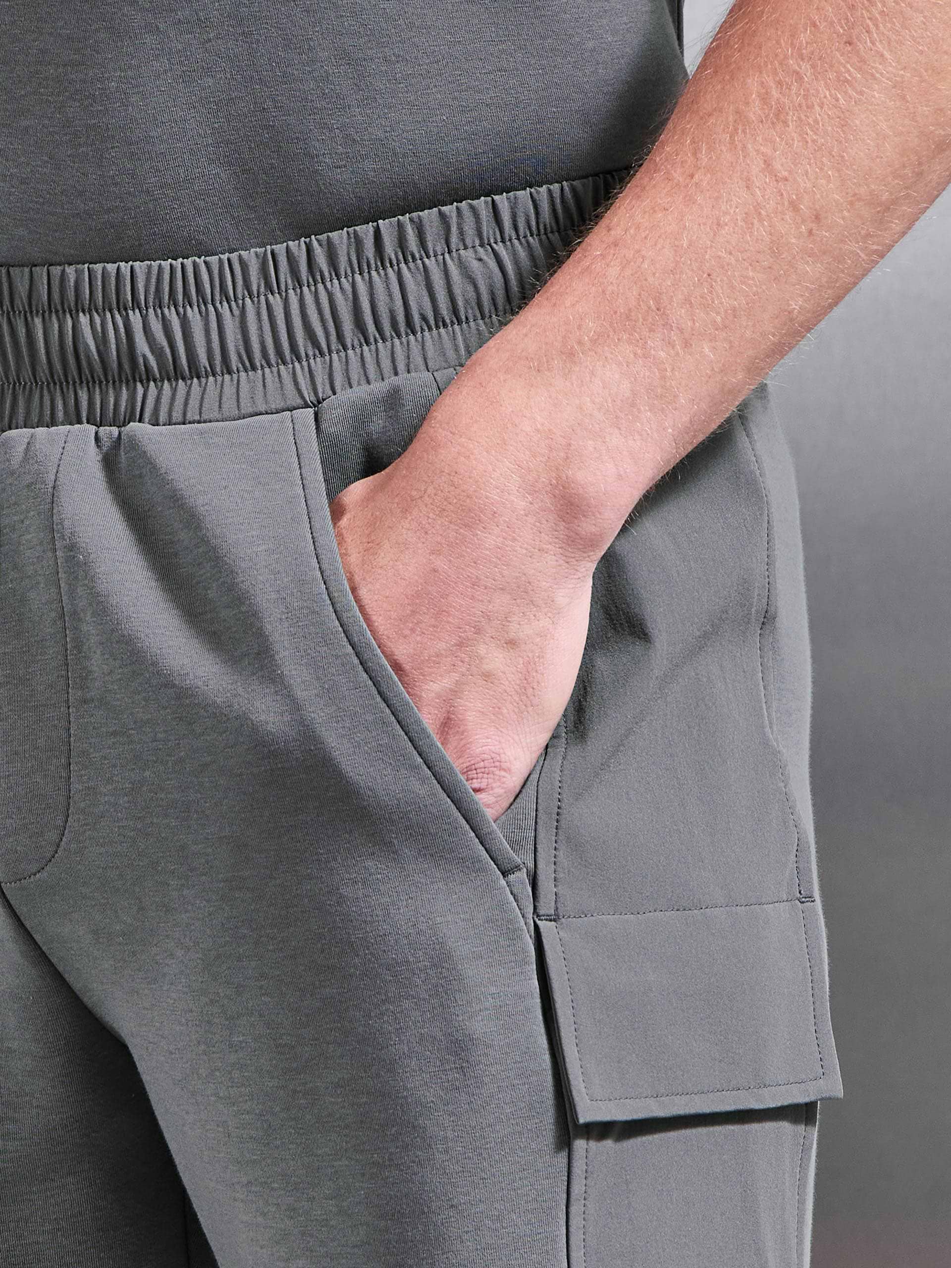 Hybrid Cargo Short in Grey