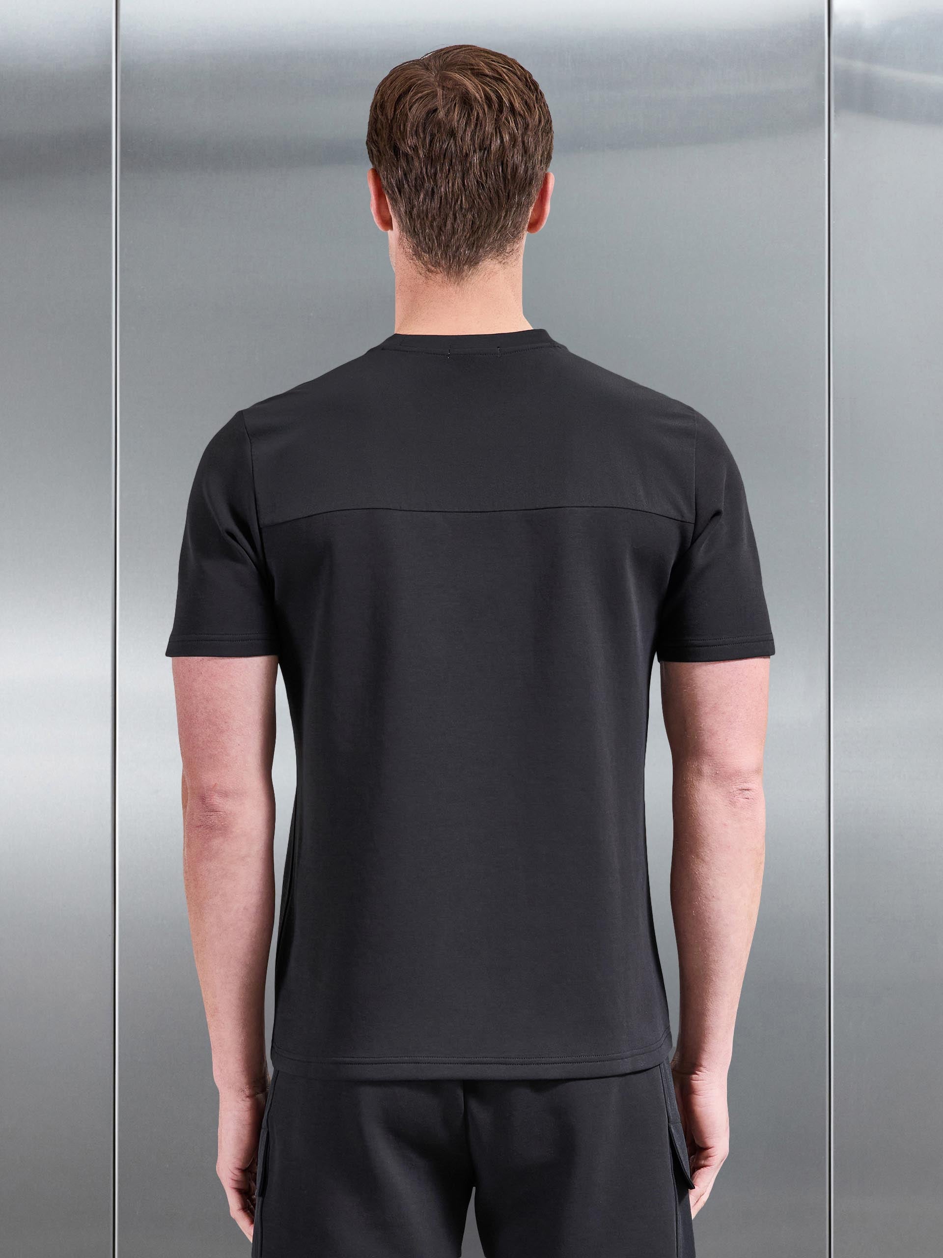 Mens Hybrid Cargo T-Shirt in Black