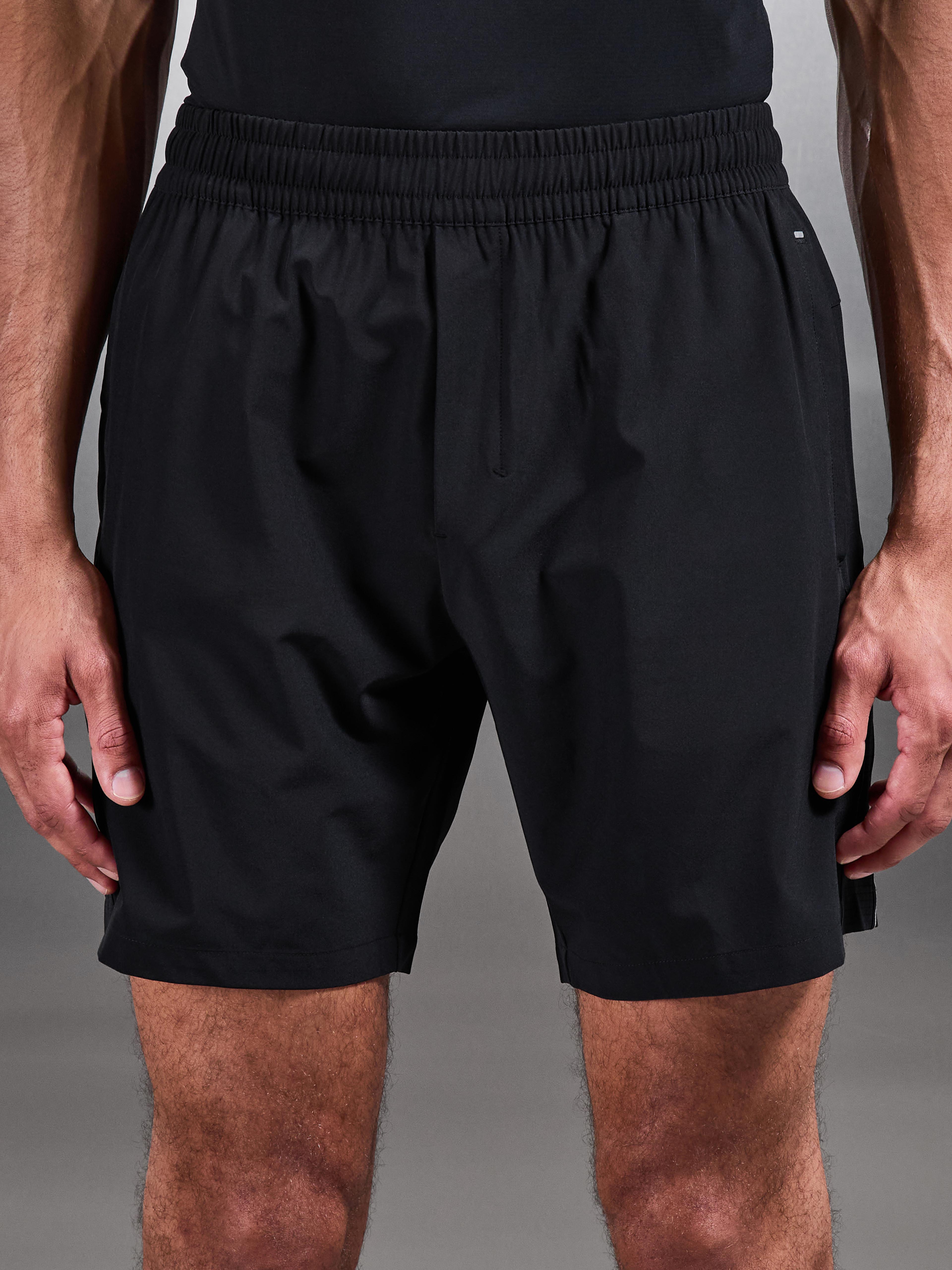 Mens Hybrid Mesh Short in Black