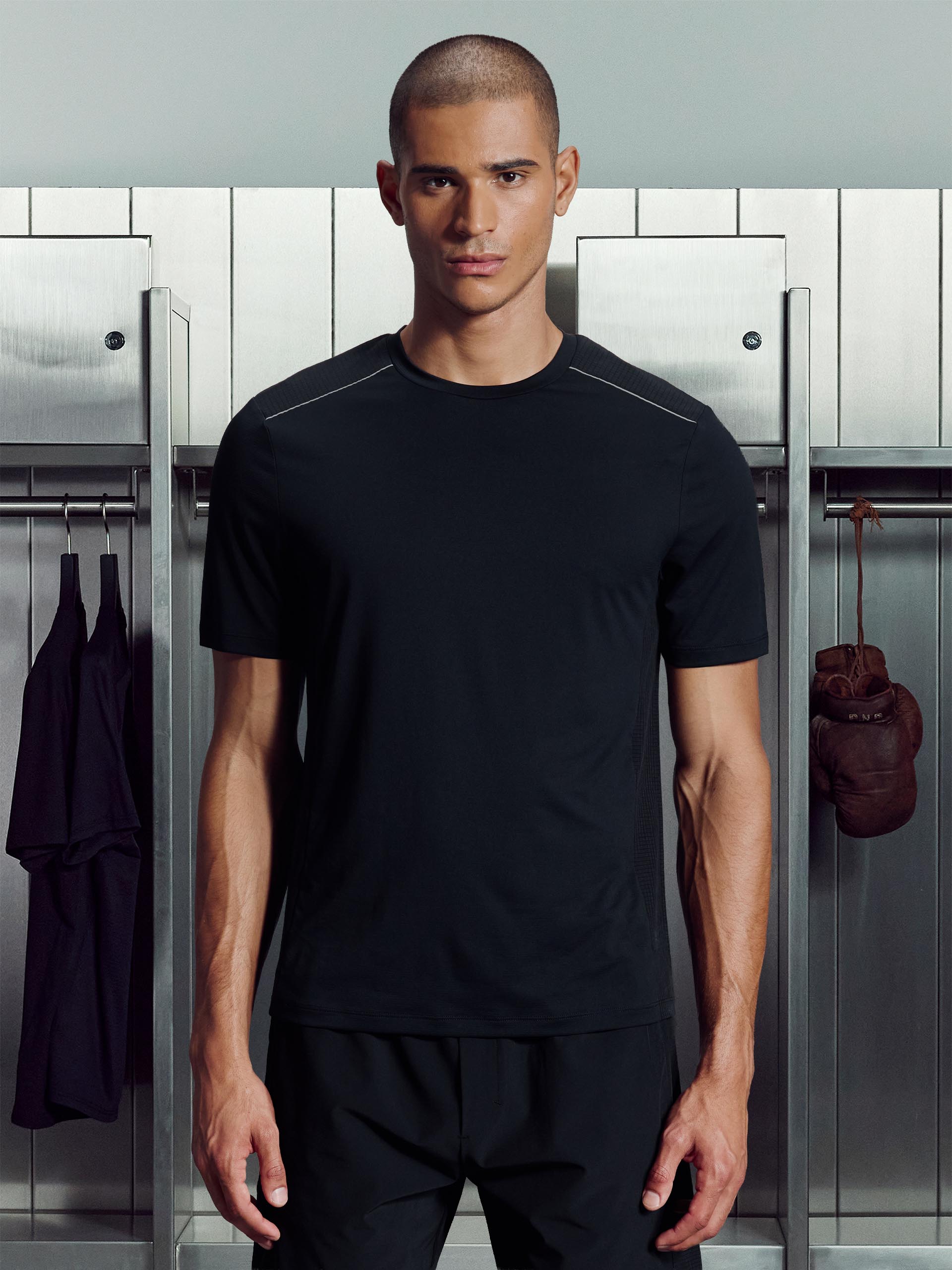 Mens Hybrid Mesh T-Shirt in Black