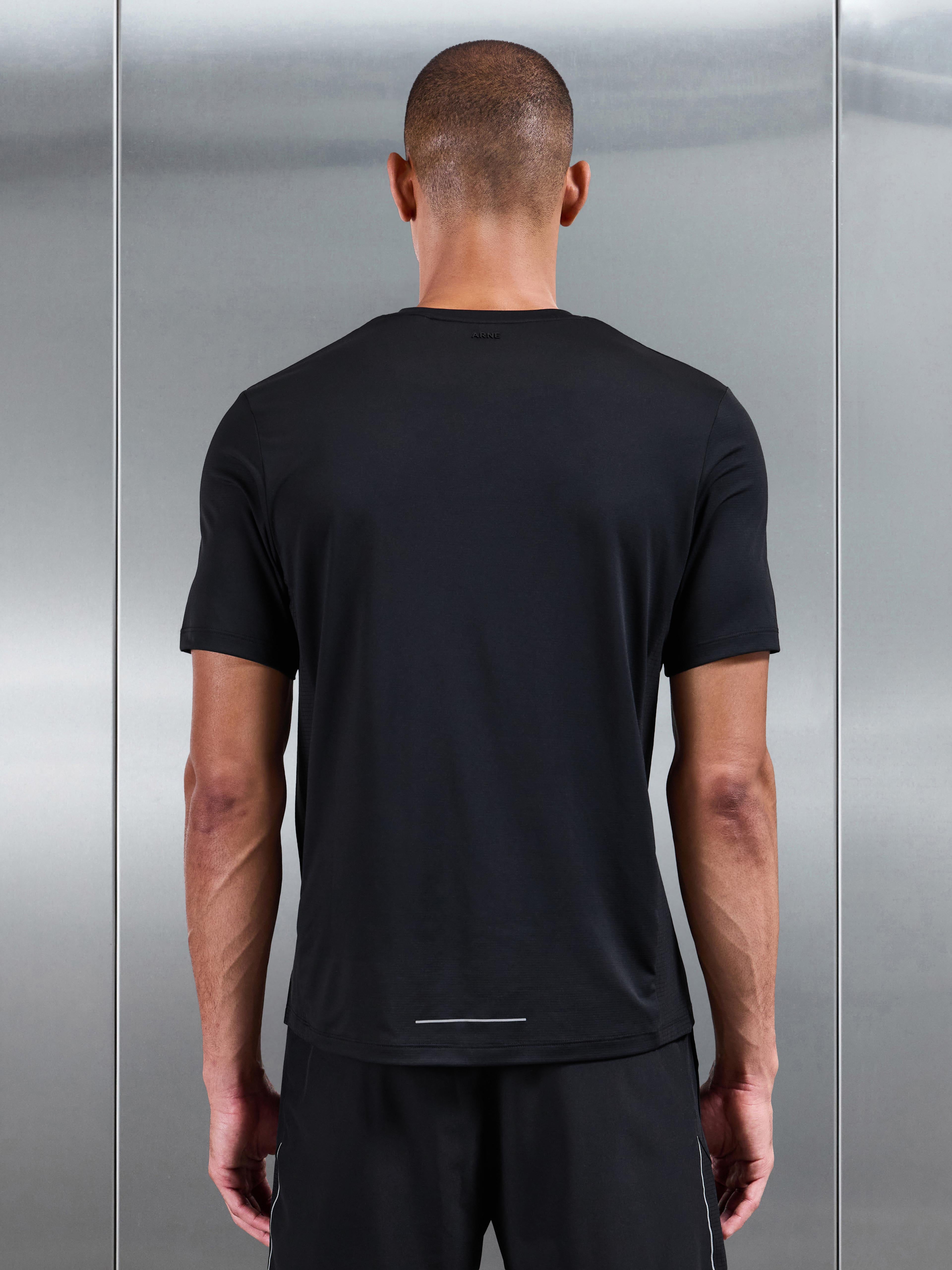 Mens Hybrid Mesh T-Shirt in Black