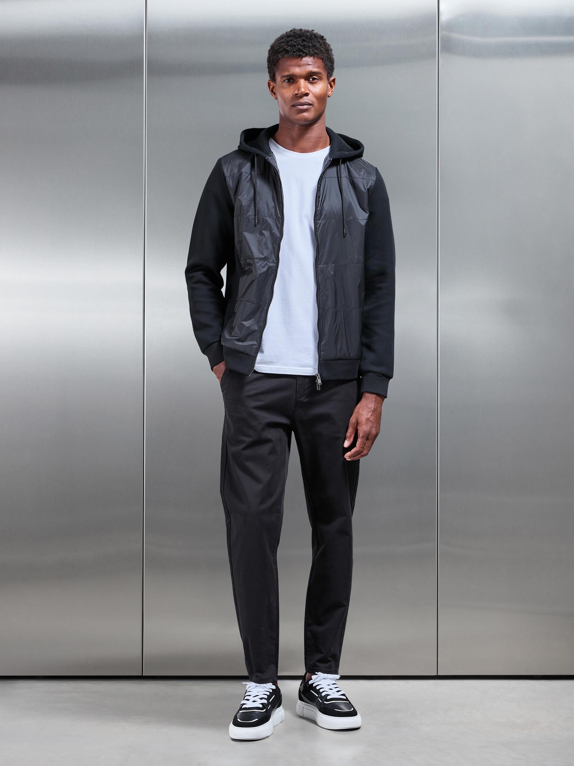 Mens Hybrid Panel Windbreaker in Black