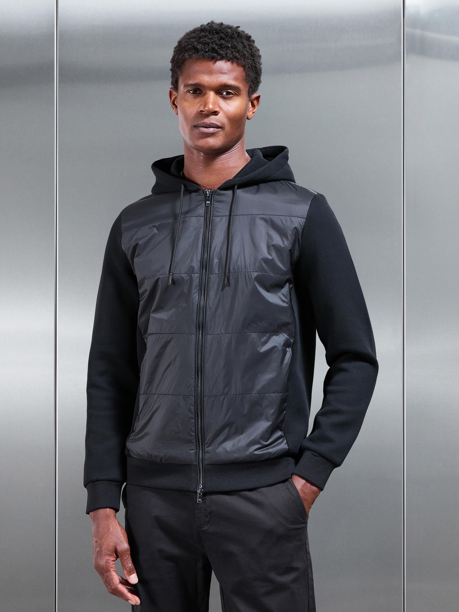Mens Hybrid Panel Windbreaker in Black