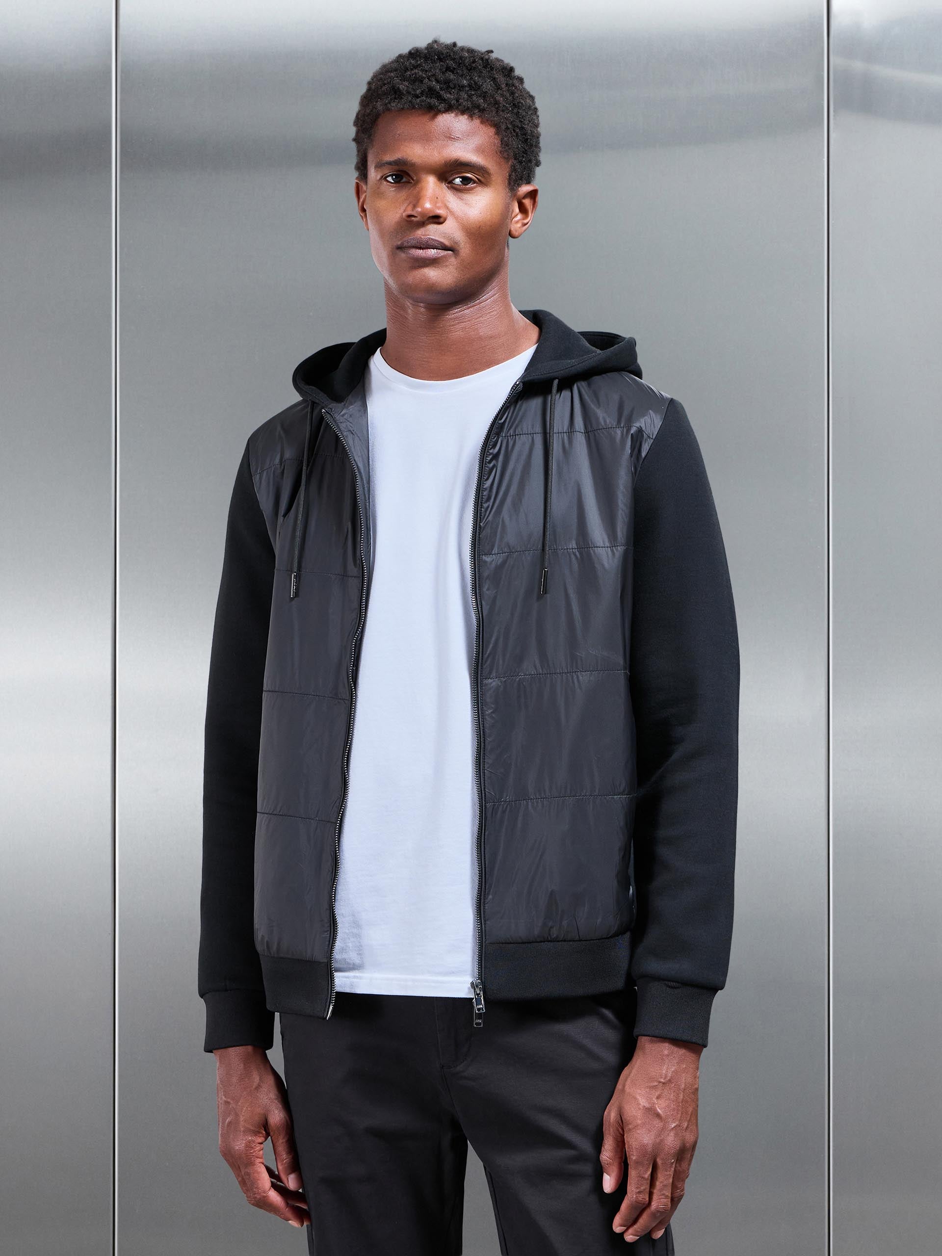 Mens Hybrid Panel Windbreaker in Black