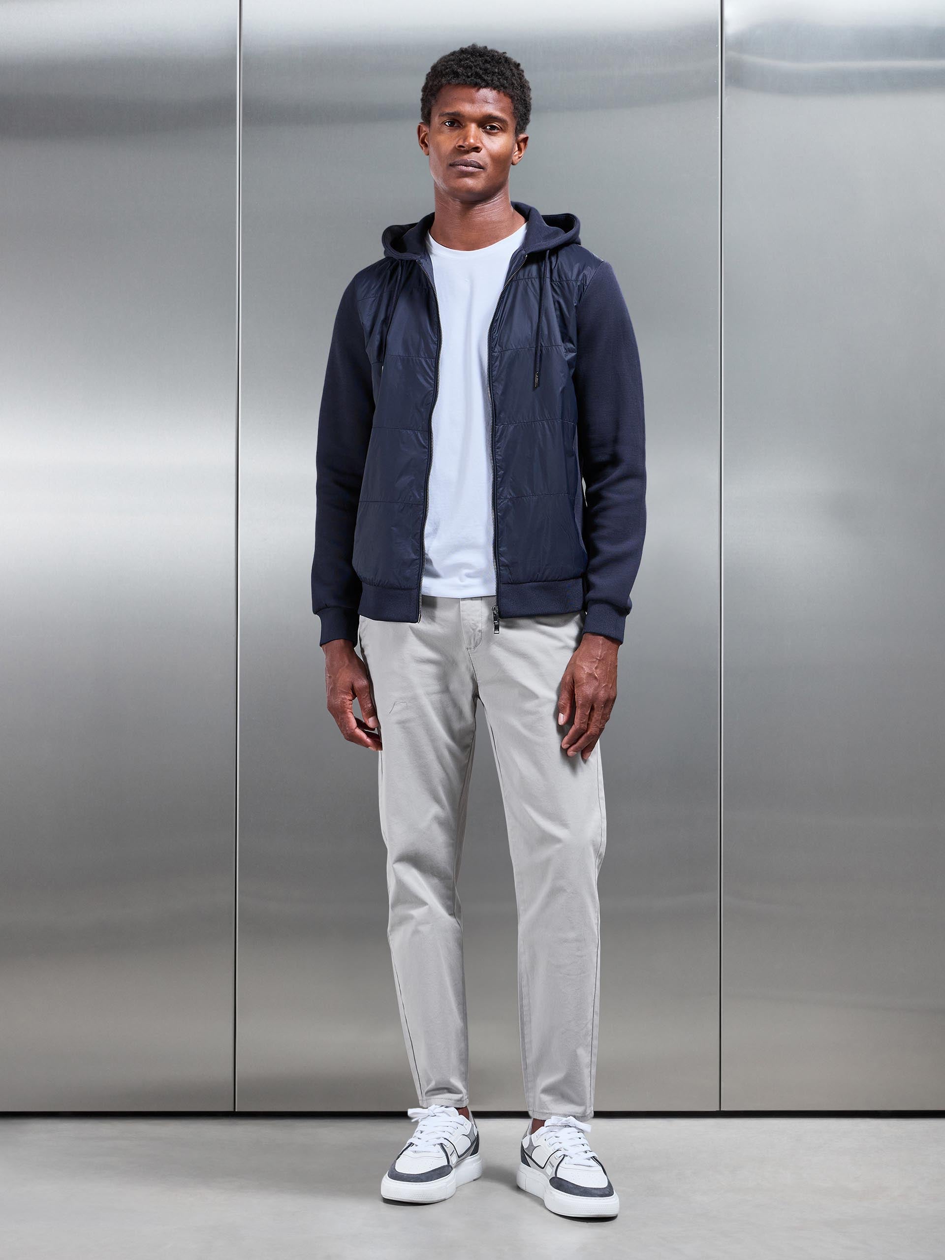 Mens Hybrid Panel Windbreaker in Navy