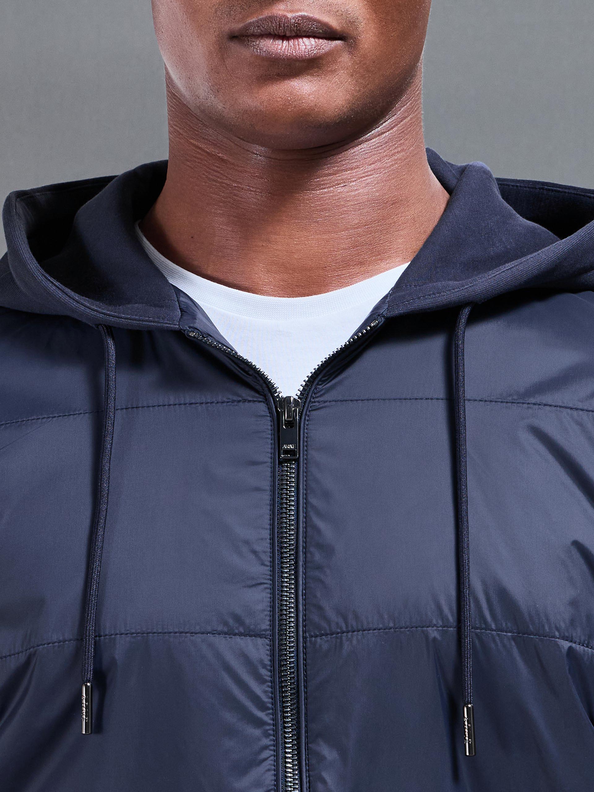 Mens Hybrid Panel Windbreaker in Navy