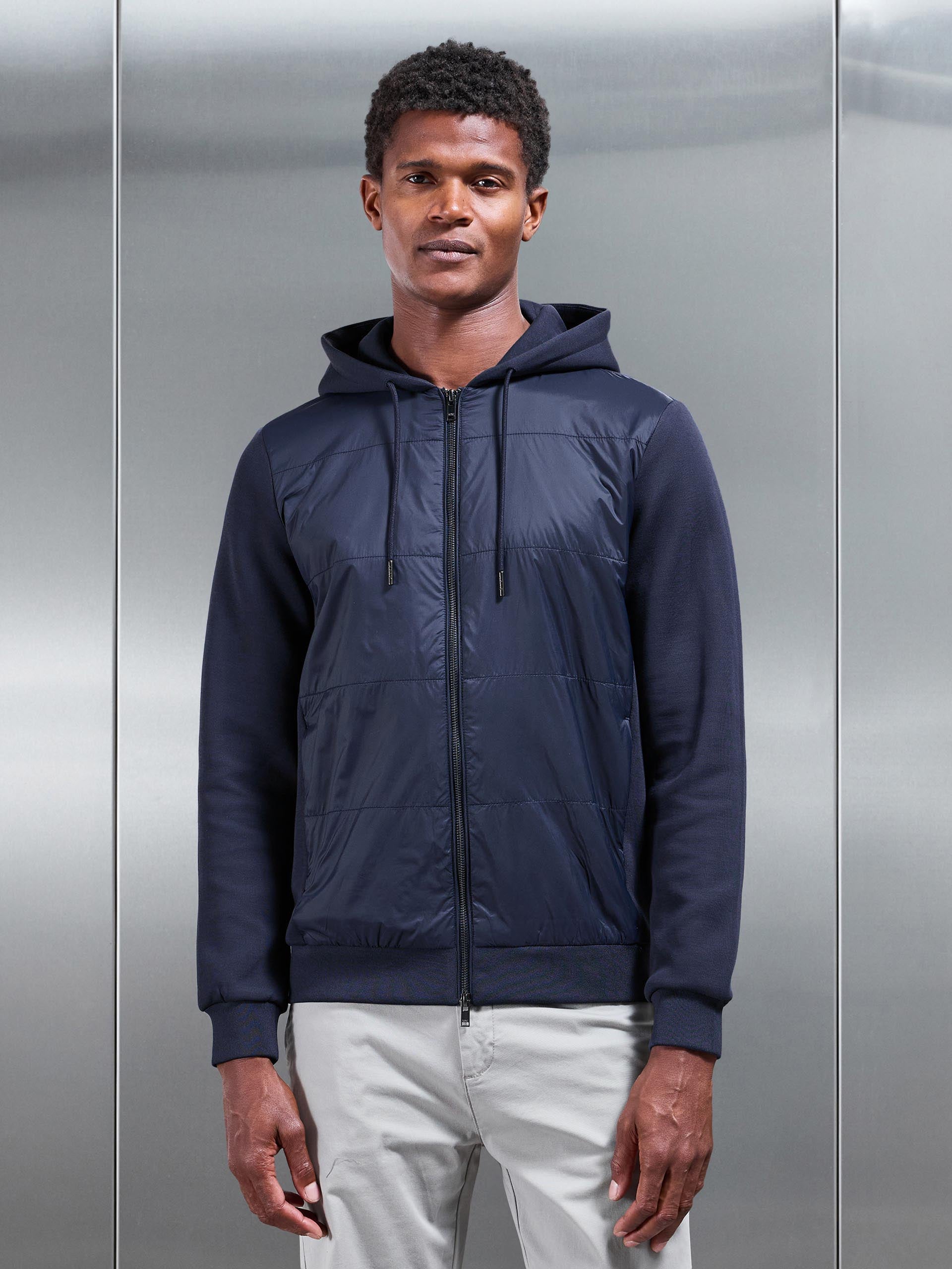 Mens Hybrid Panel Windbreaker in Navy