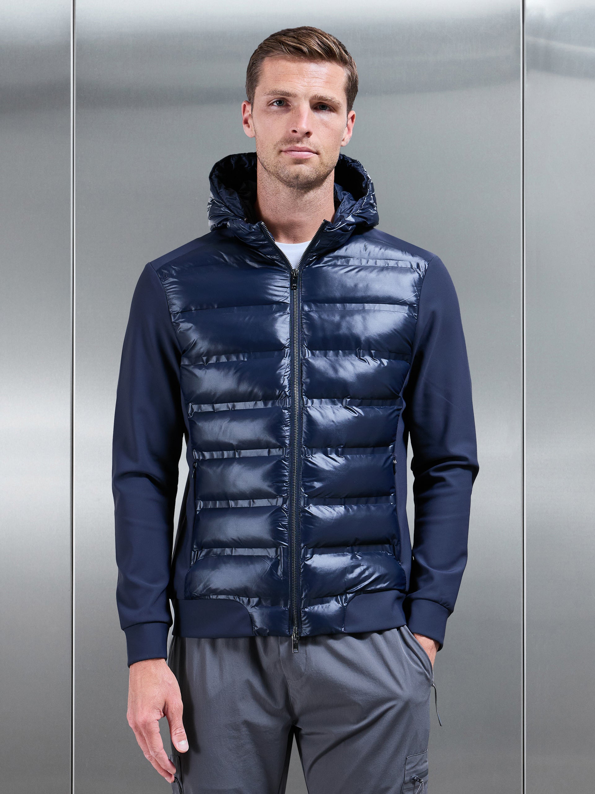 Mens Hybrid Puffer Jacket in Navy
