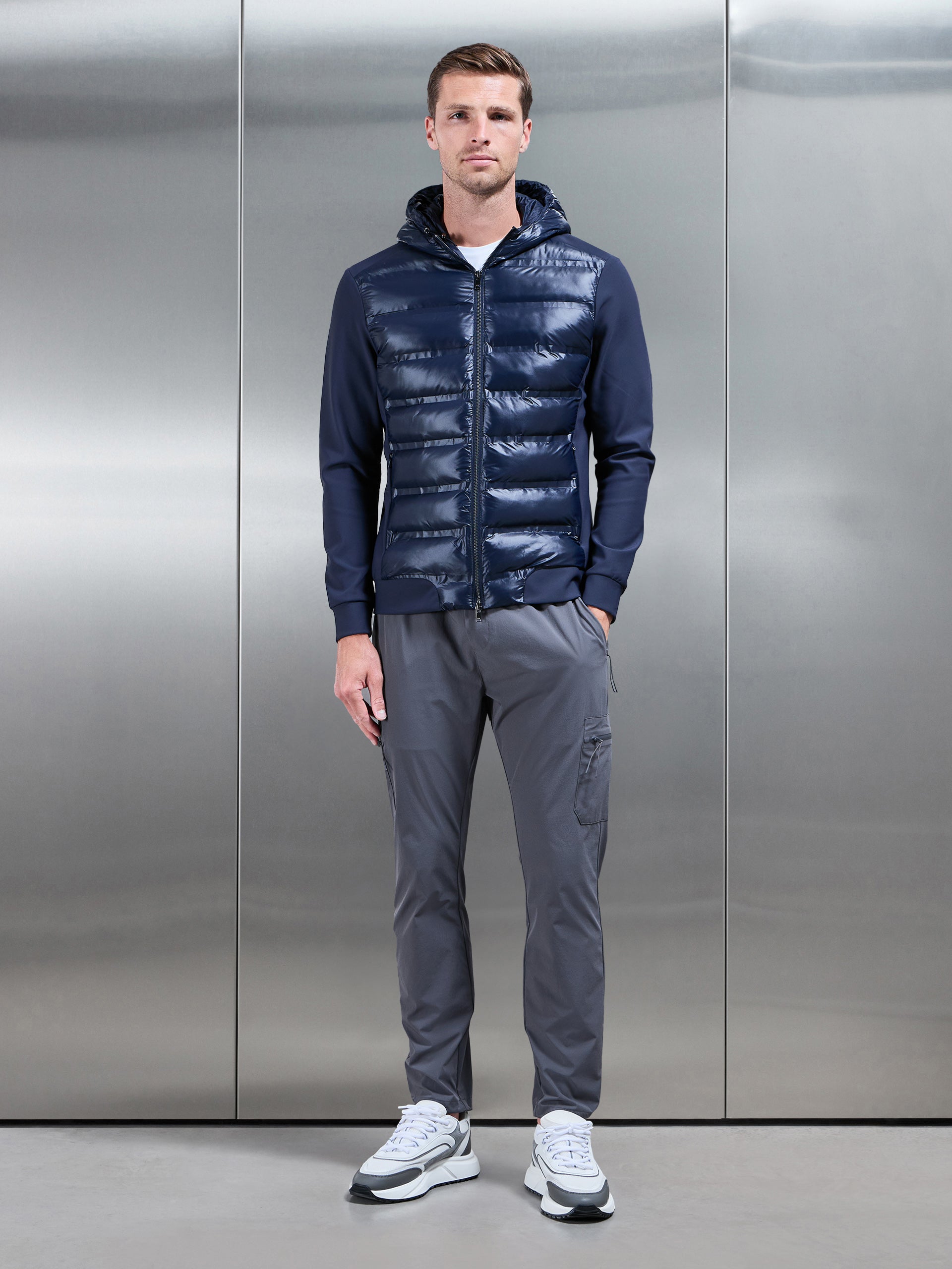Mens Hybrid Puffer Jacket in Navy