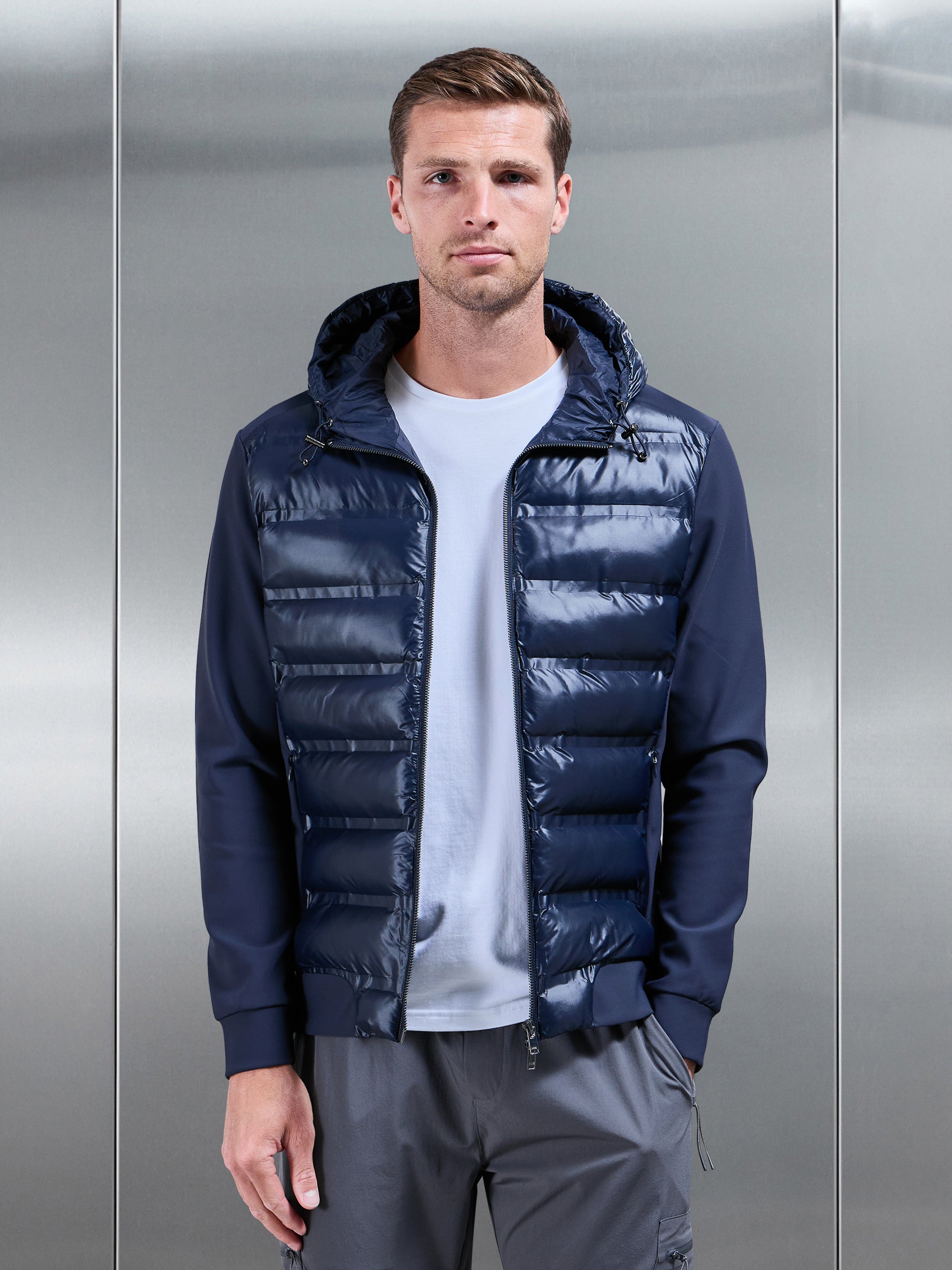 Mens Hybrid Puffer Jacket in Navy